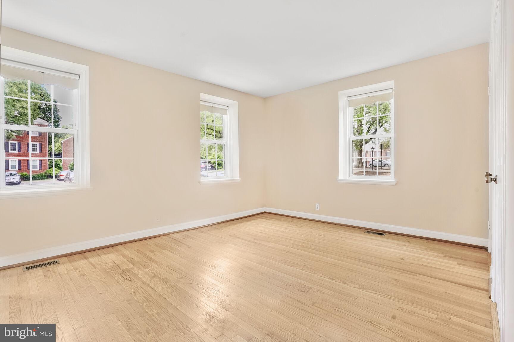 FAIRLINGTON VILLAGES - Residential Lease