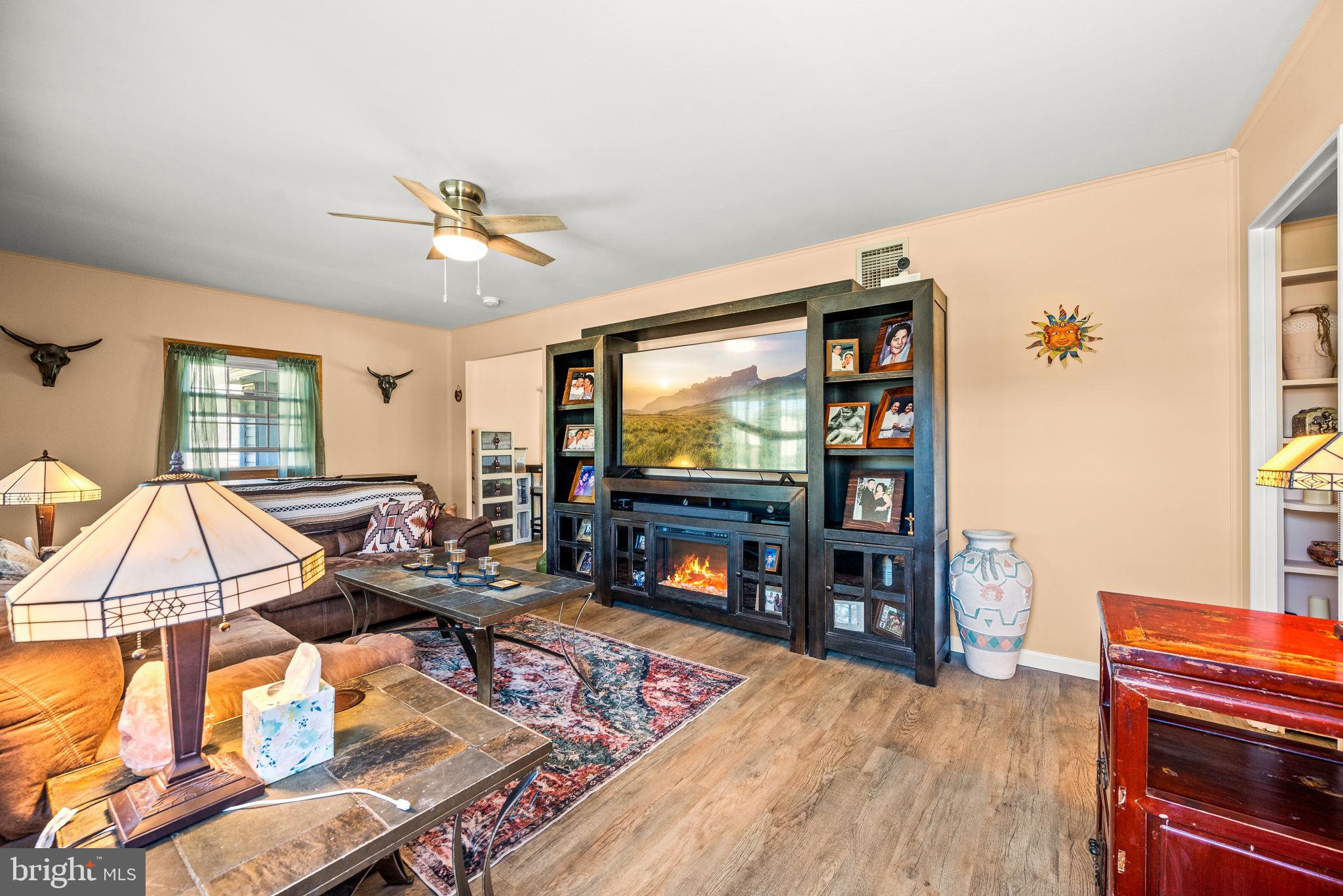 248 N OXFORD VALLEY ROAD