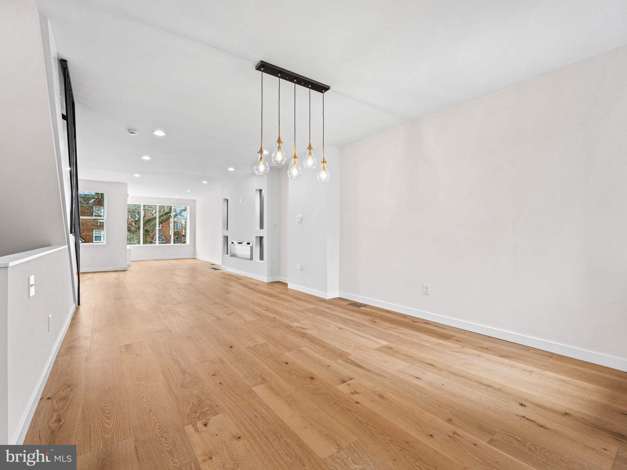 WEST OAK LANE - Residential