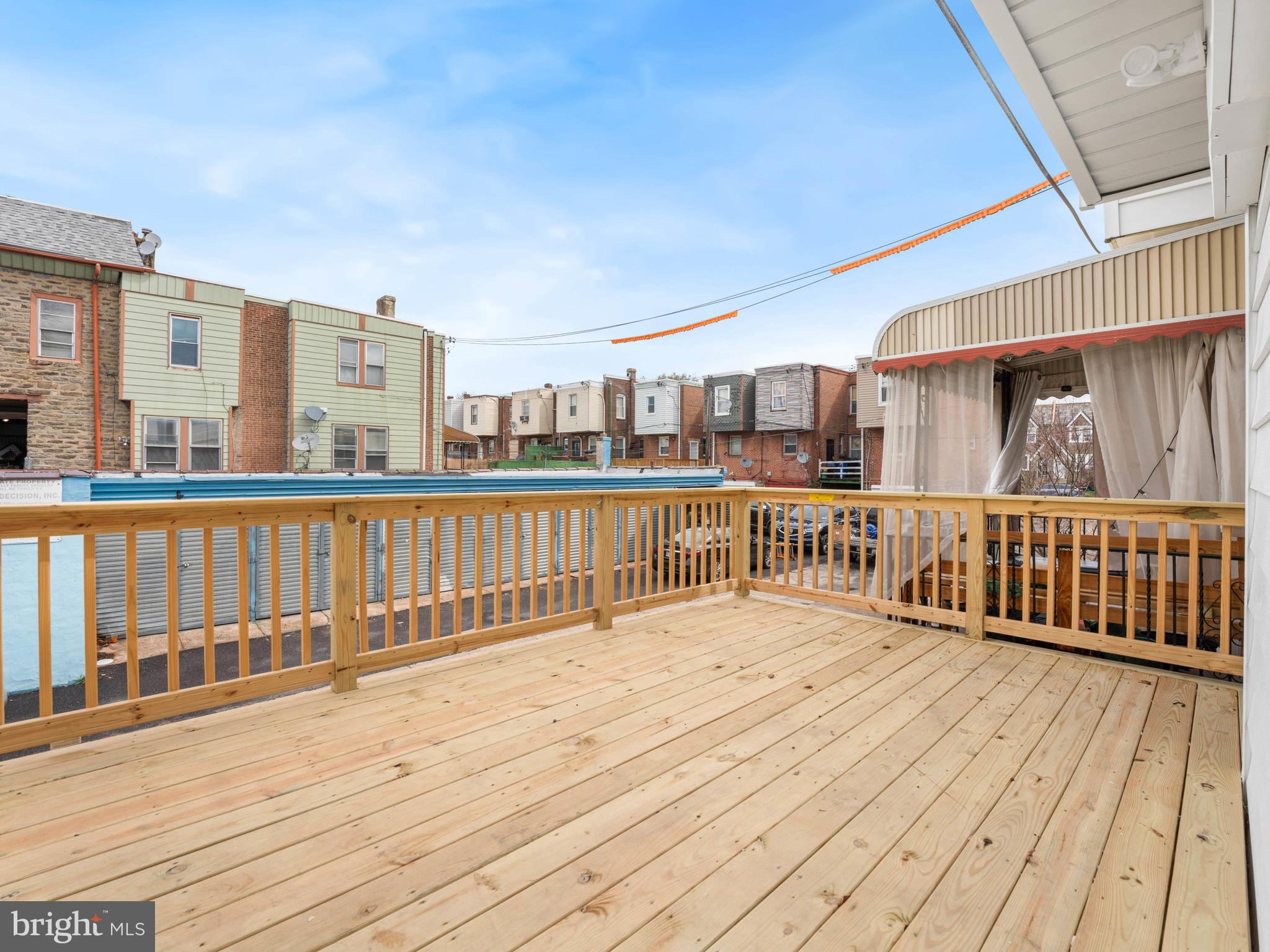 WEST OAK LANE - Residential