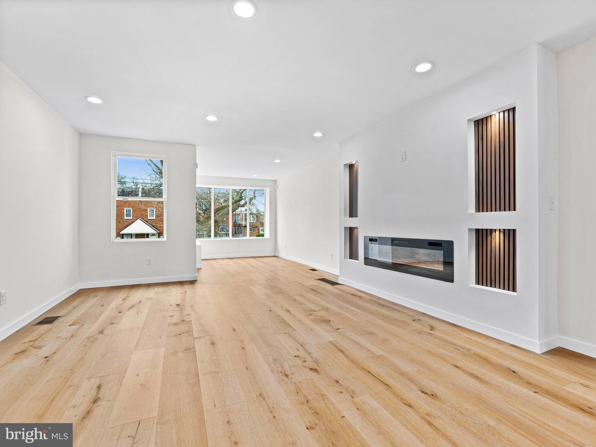 WEST OAK LANE - Residential