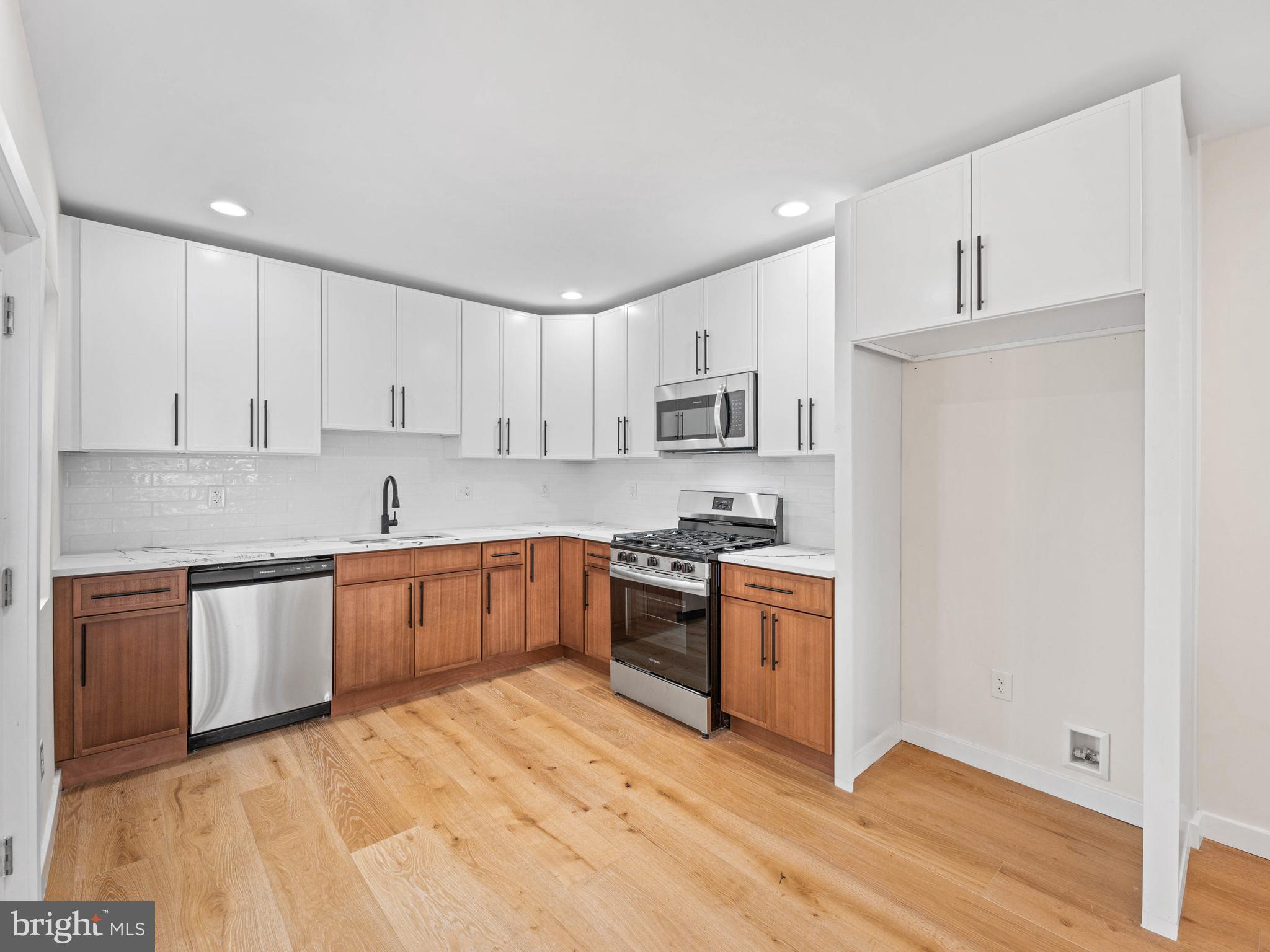 WEST OAK LANE - Residential