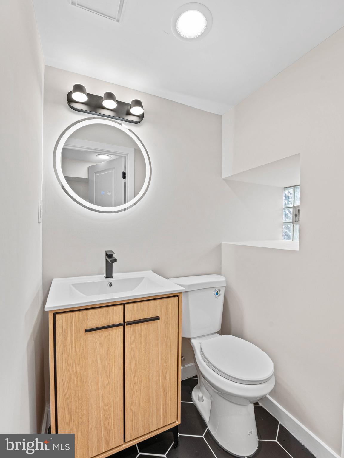 WEST OAK LANE - Residential