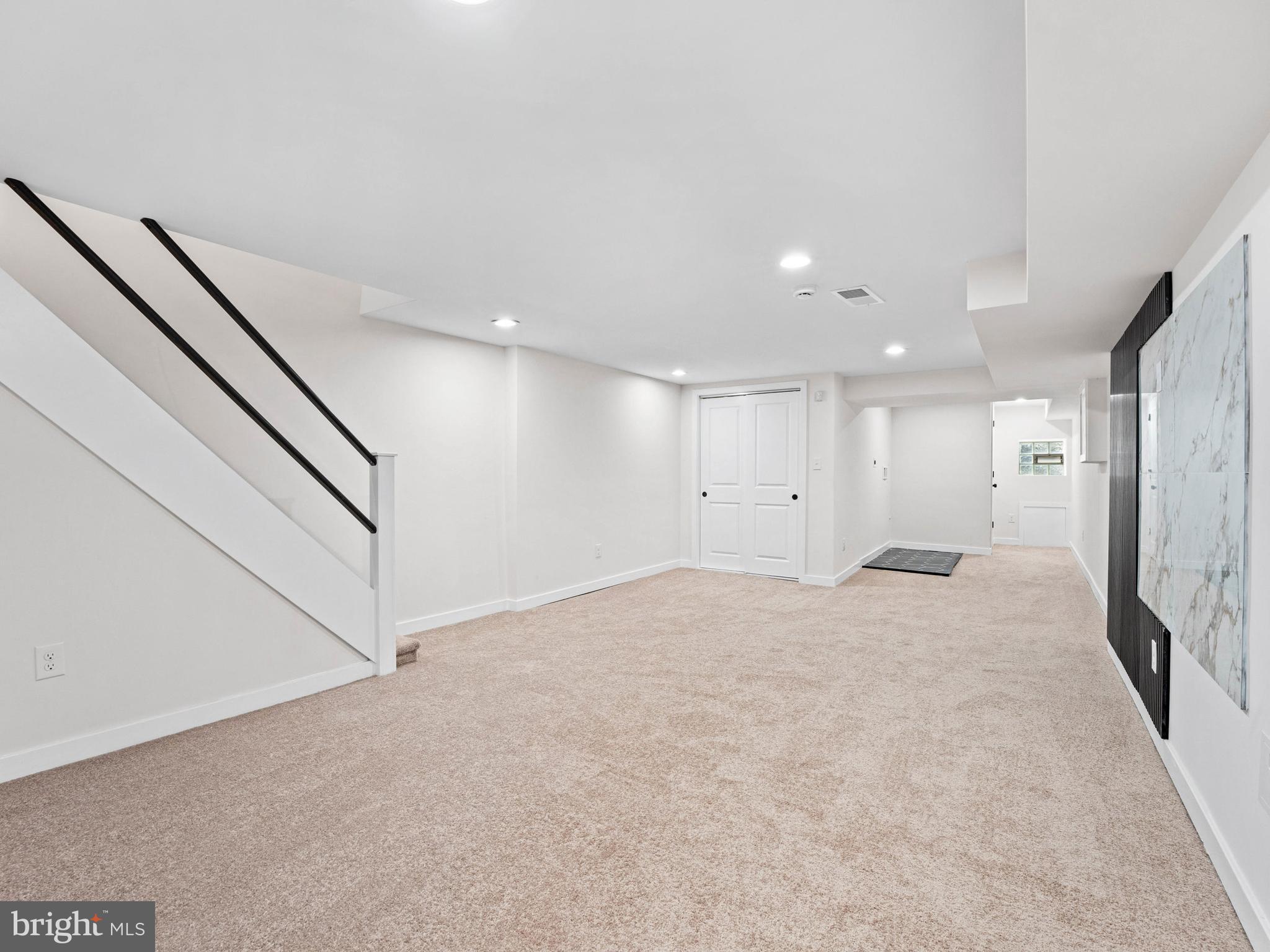 WEST OAK LANE - Residential