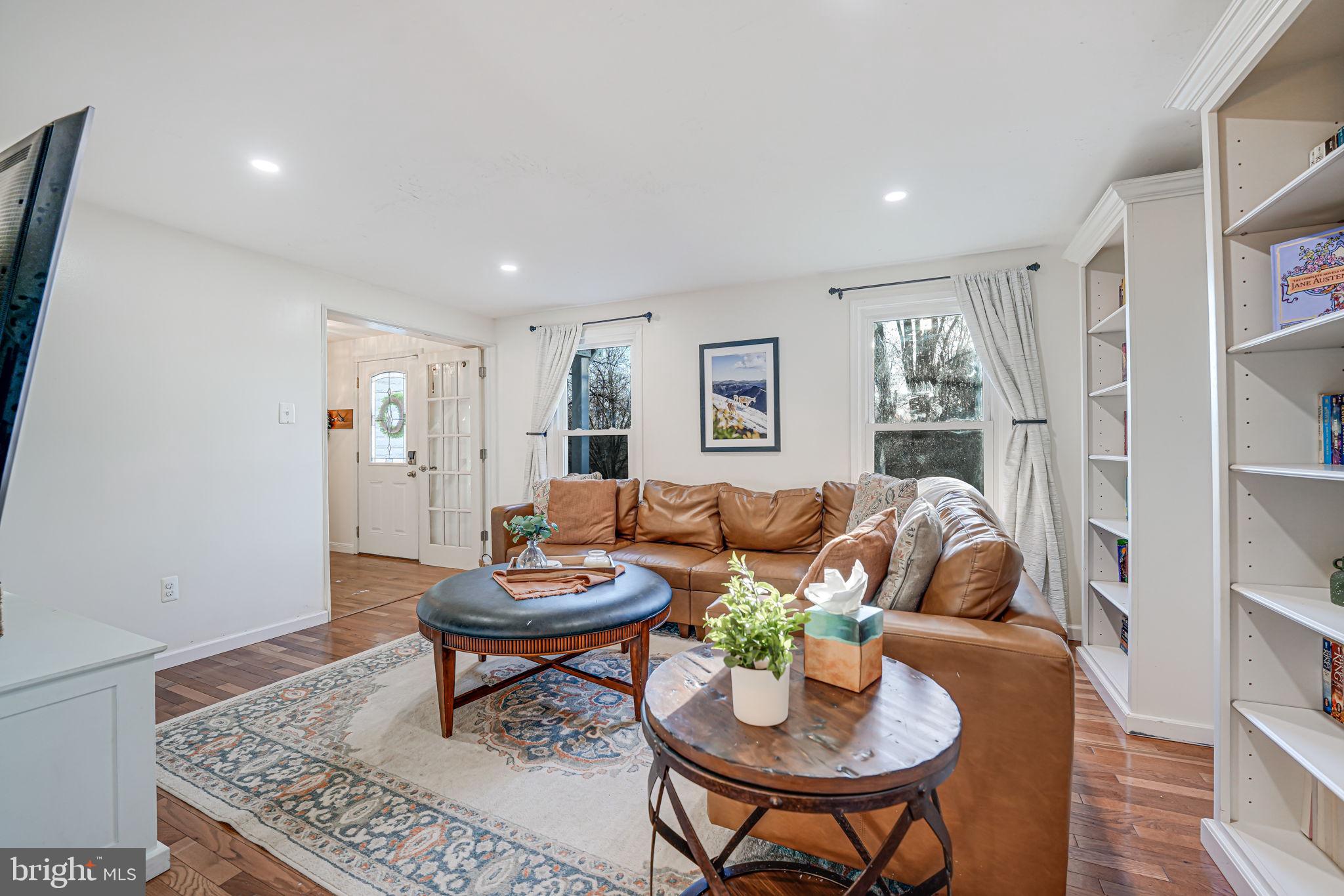 VISTA WOODS - Residential