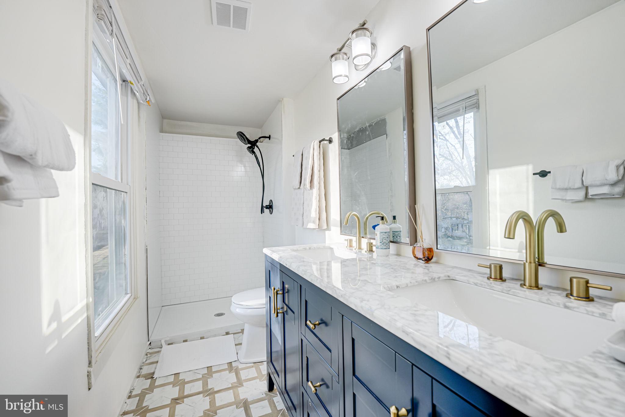 VISTA WOODS - Residential