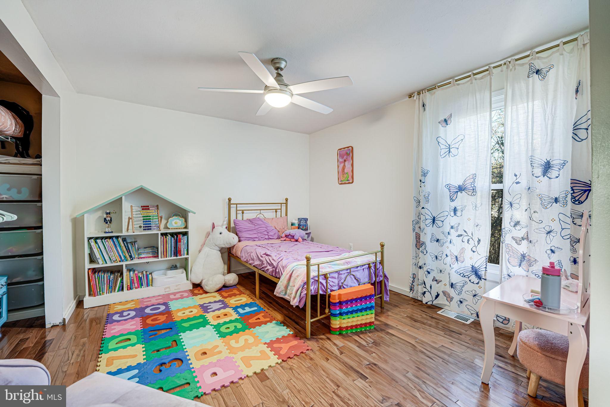 VISTA WOODS - Residential