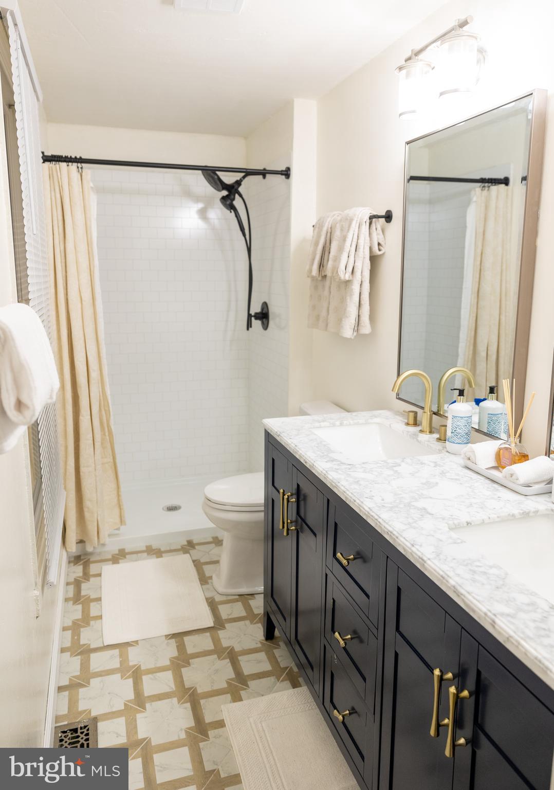 VISTA WOODS - Residential