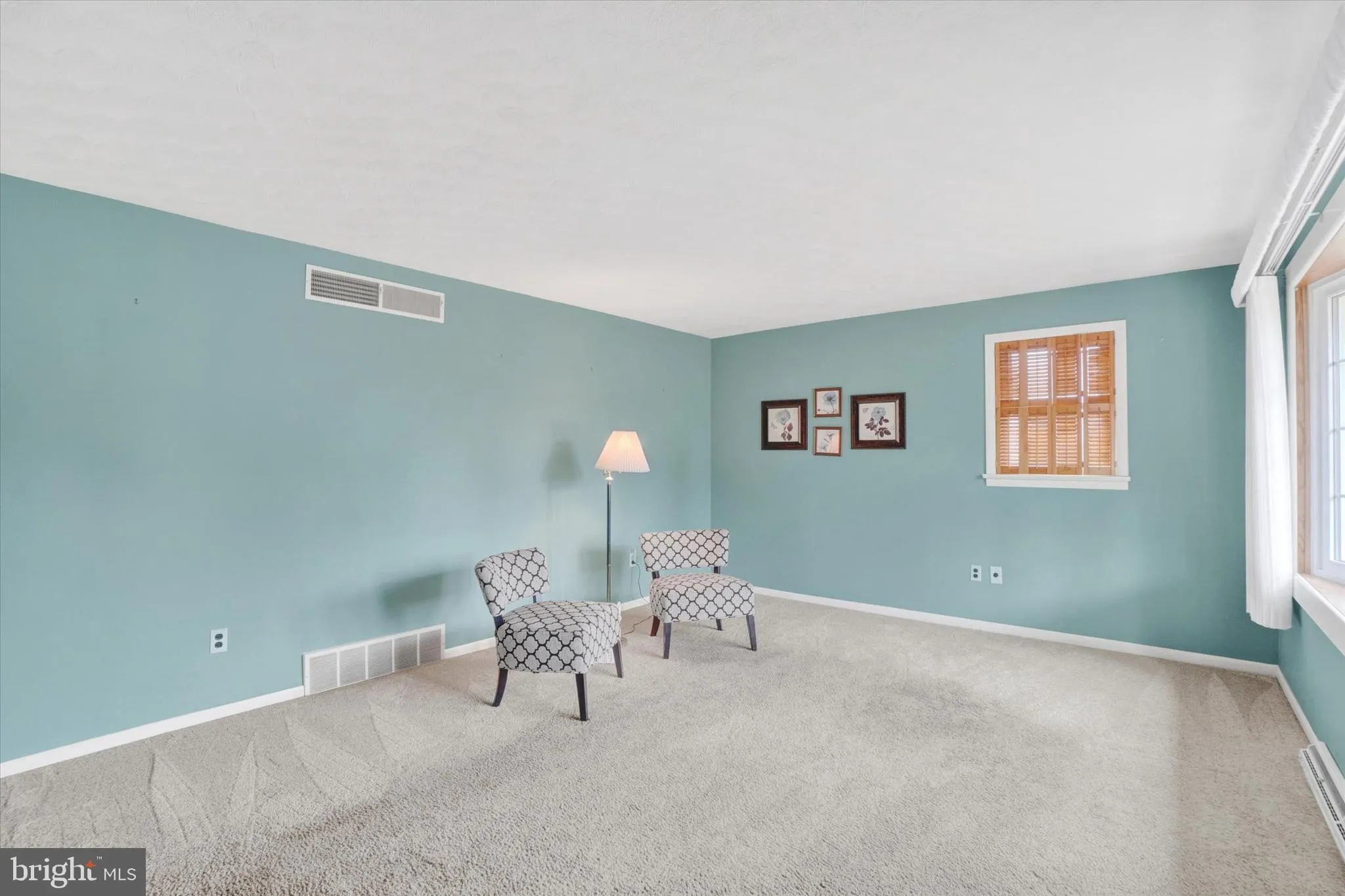 York, Pennsylvania 17408, United States, 3 Bedrooms Bedrooms, ,2 BathroomsBathrooms,Residential,Pending,215916