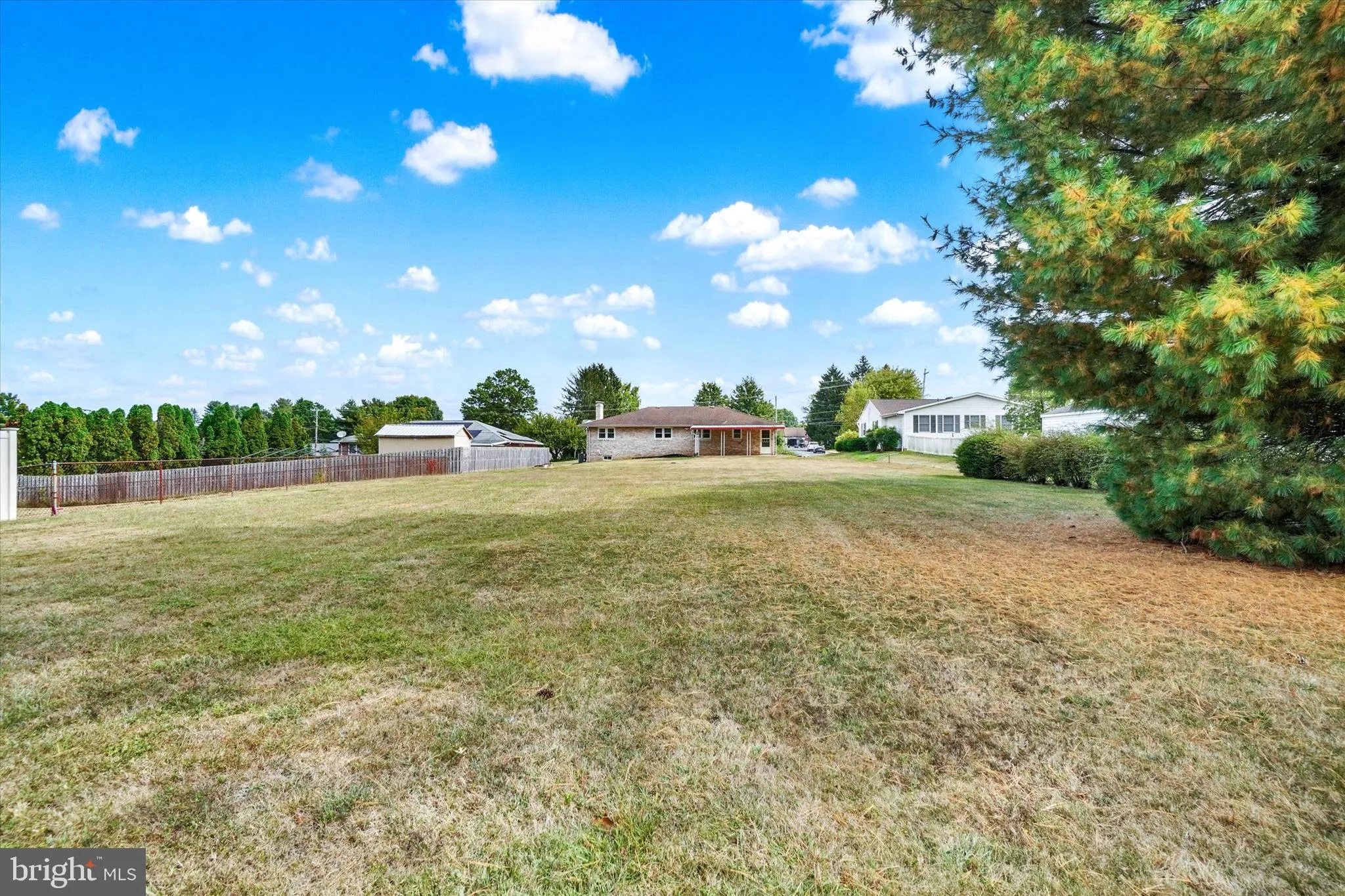 York, Pennsylvania 17408, United States, 3 Bedrooms Bedrooms, ,2 BathroomsBathrooms,Residential,Pending,215916