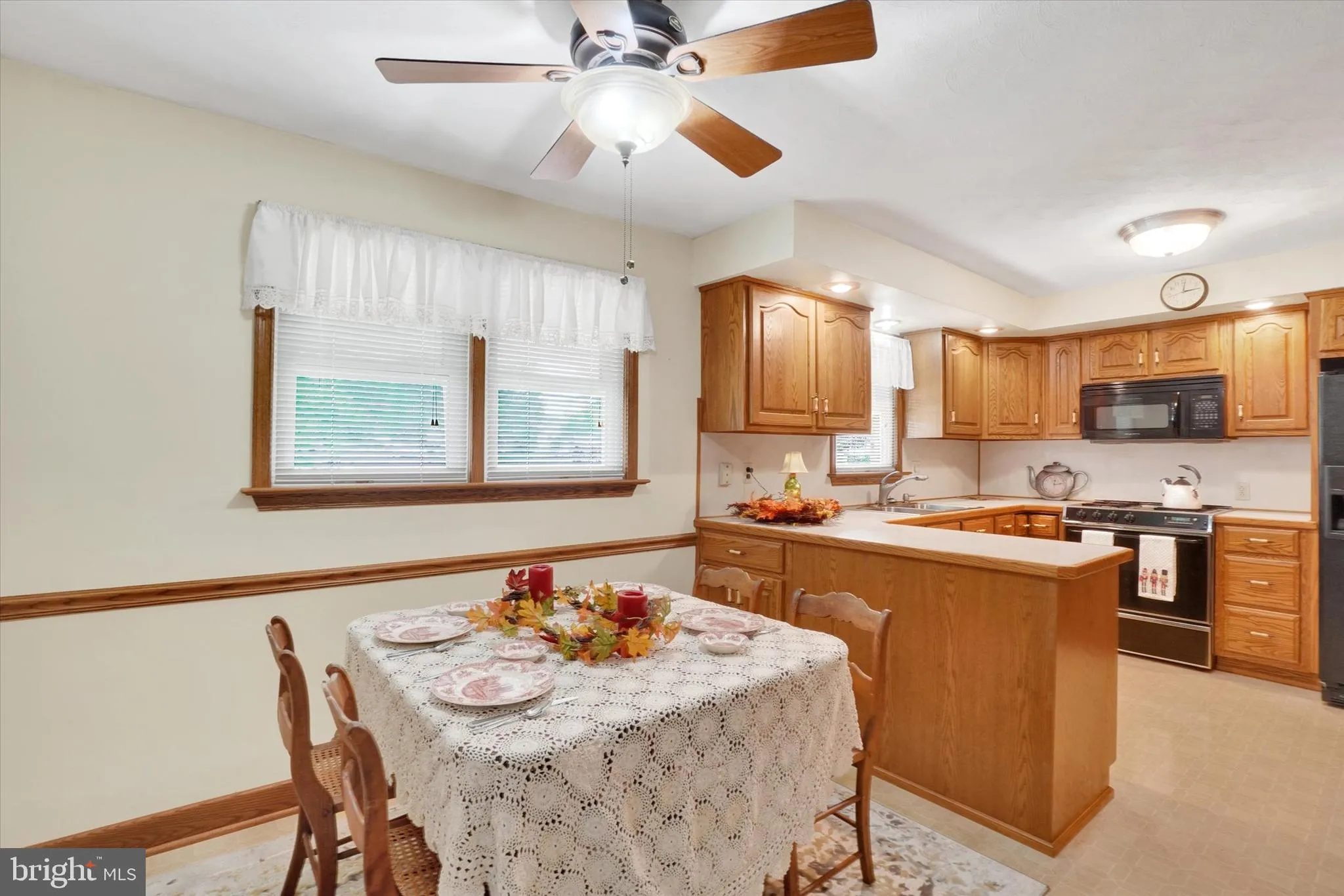 York, Pennsylvania 17408, United States, 3 Bedrooms Bedrooms, ,2 BathroomsBathrooms,Residential,Pending,215916