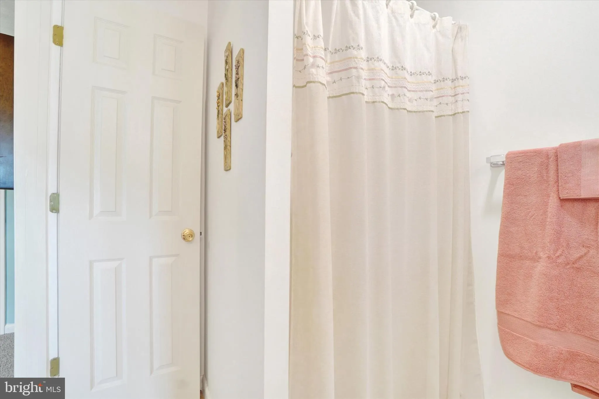 York, Pennsylvania 17408, United States, 3 Bedrooms Bedrooms, ,2 BathroomsBathrooms,Residential,Pending,215916