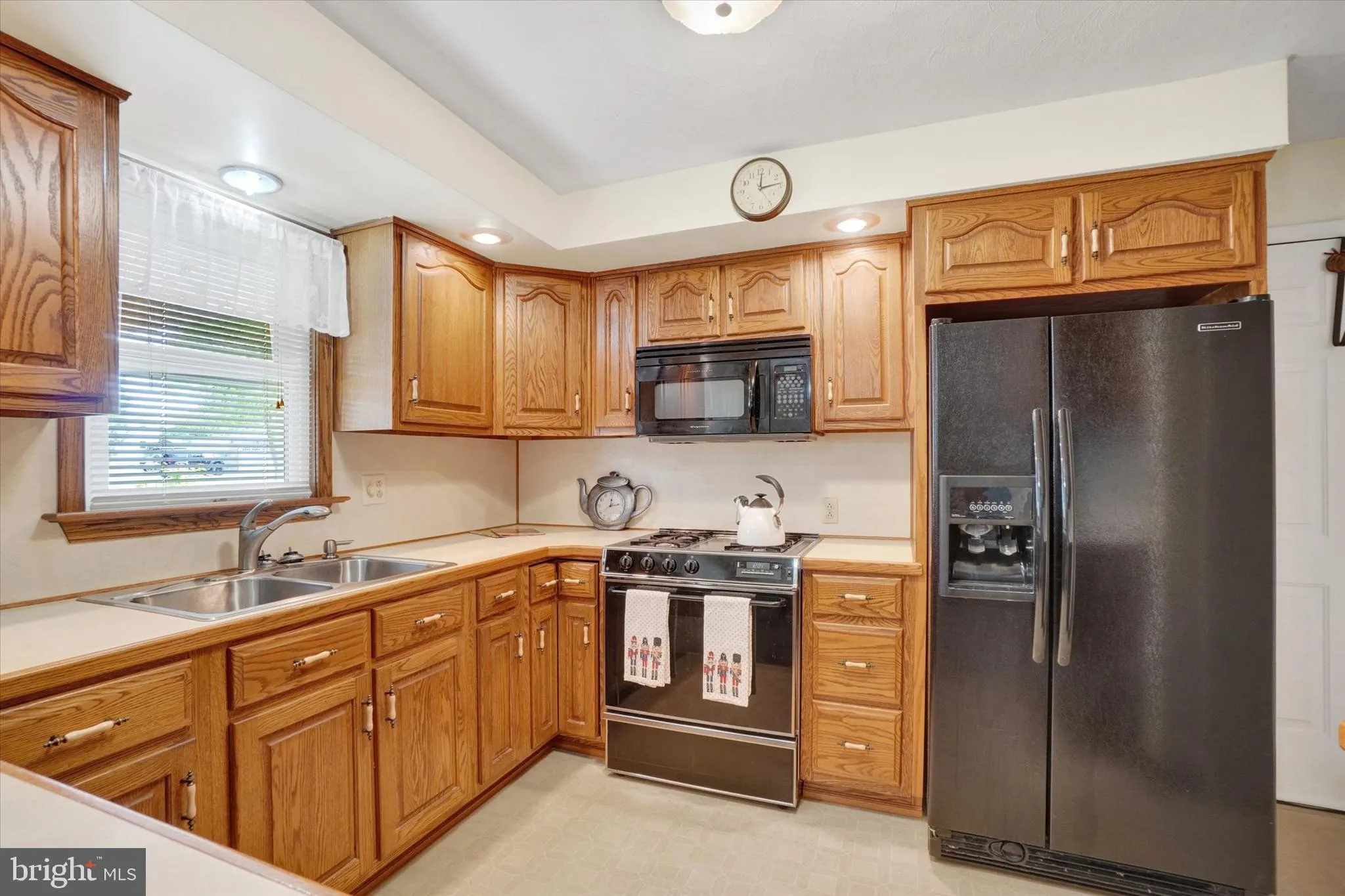 York, Pennsylvania 17408, United States, 3 Bedrooms Bedrooms, ,2 BathroomsBathrooms,Residential,Pending,215916