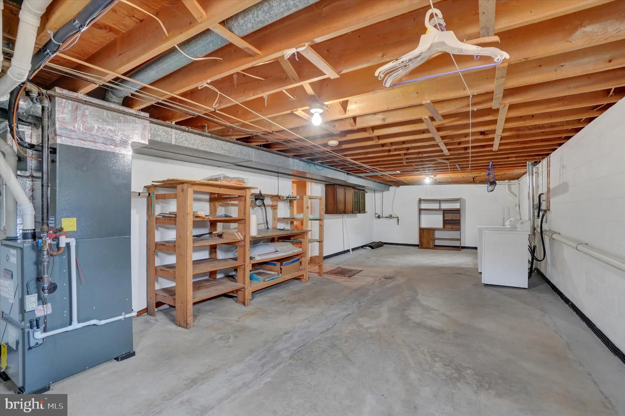 York, Pennsylvania 17408, United States, 3 Bedrooms Bedrooms, ,2 BathroomsBathrooms,Residential,Pending,215916