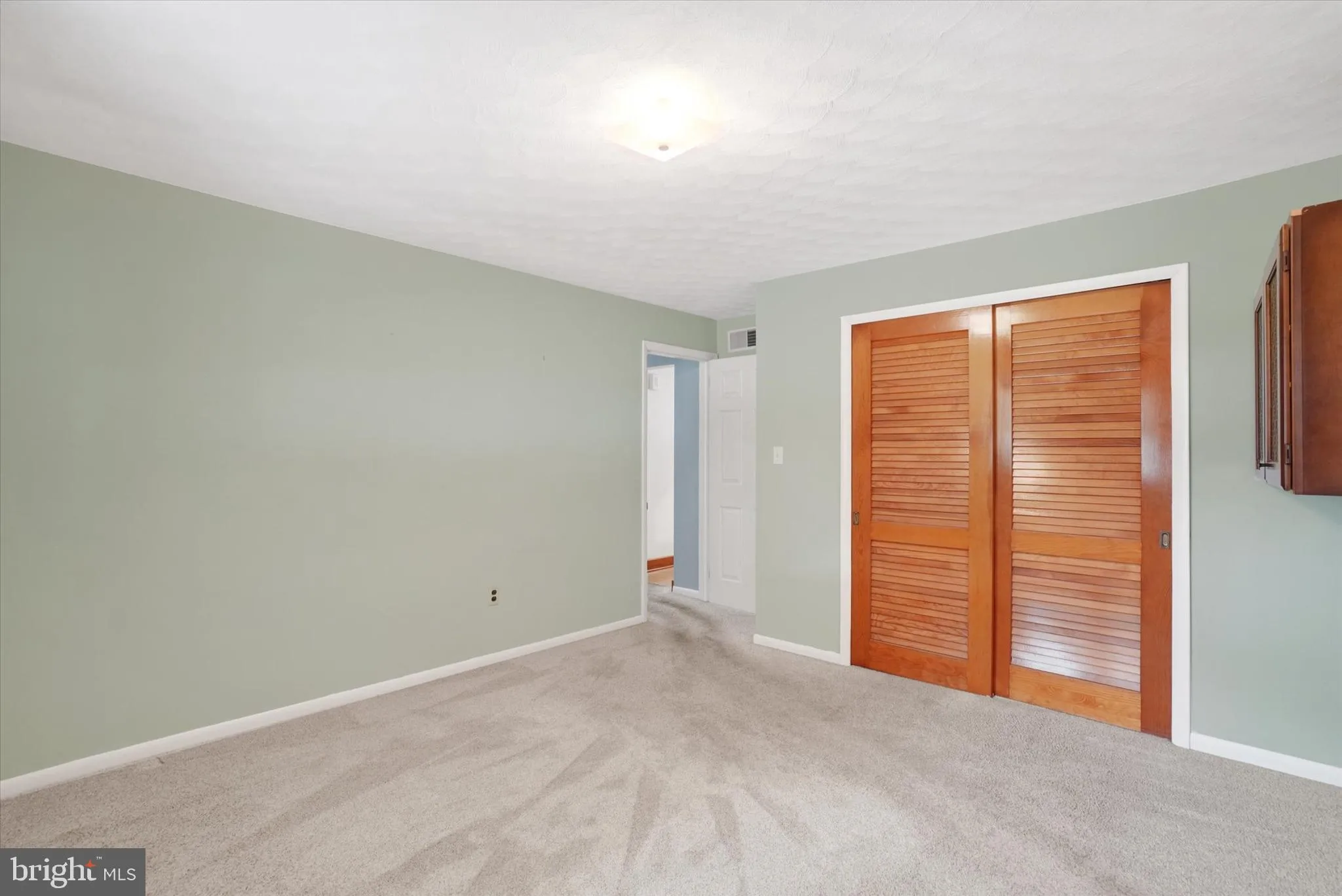 York, Pennsylvania 17408, United States, 3 Bedrooms Bedrooms, ,2 BathroomsBathrooms,Residential,Pending,215916