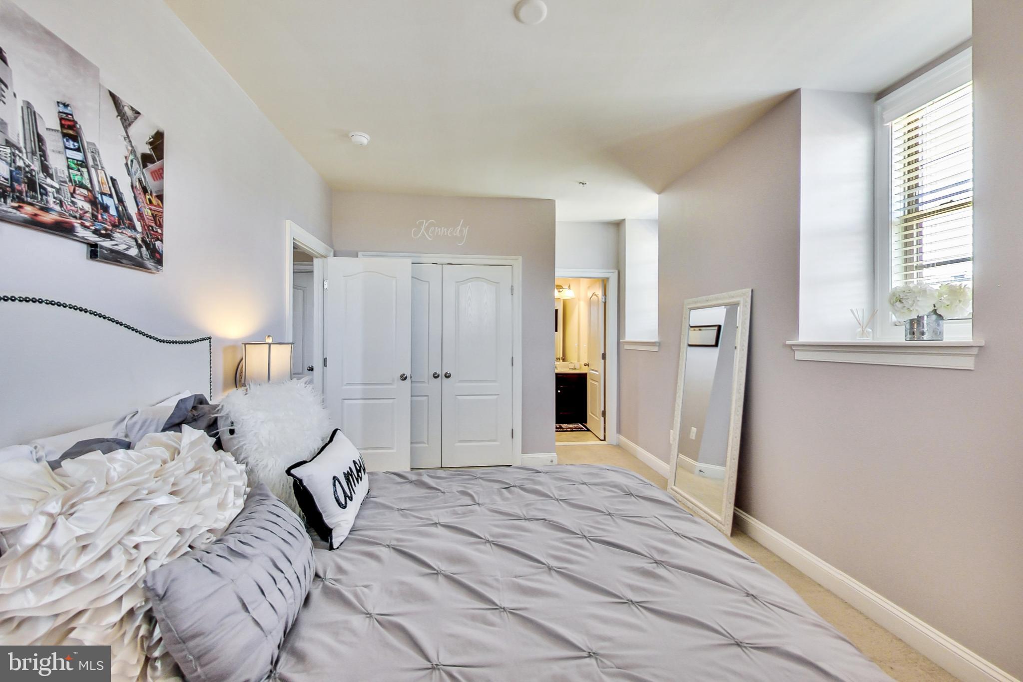 POTOMAC OVERLOOK - Residential