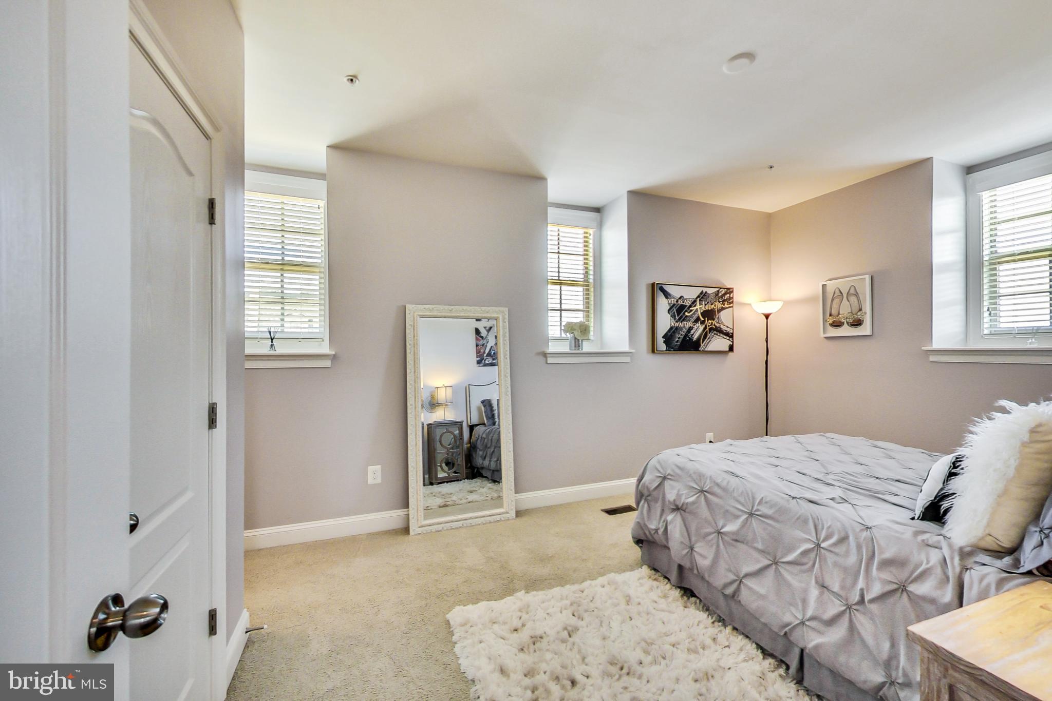 POTOMAC OVERLOOK - Residential