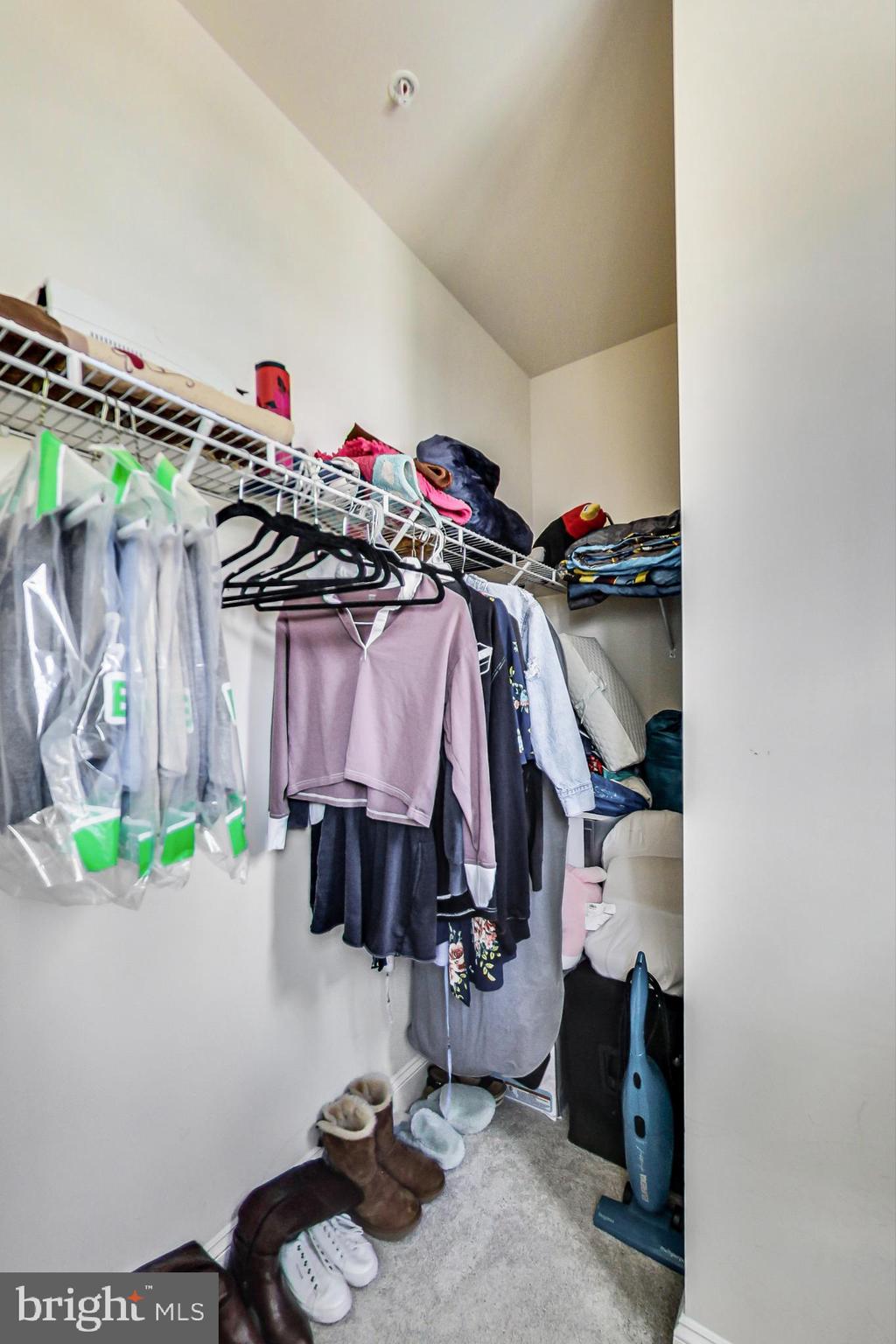 POTOMAC OVERLOOK - Residential