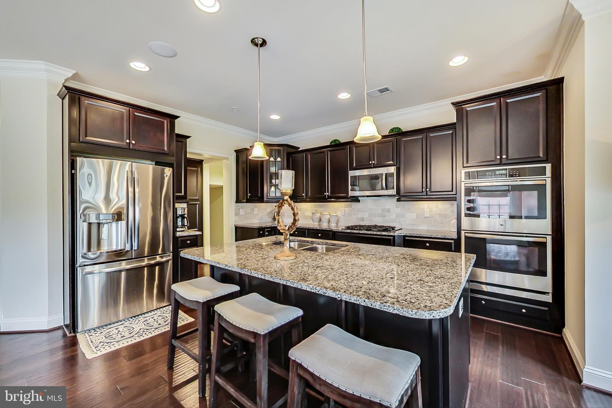 POTOMAC OVERLOOK - Residential