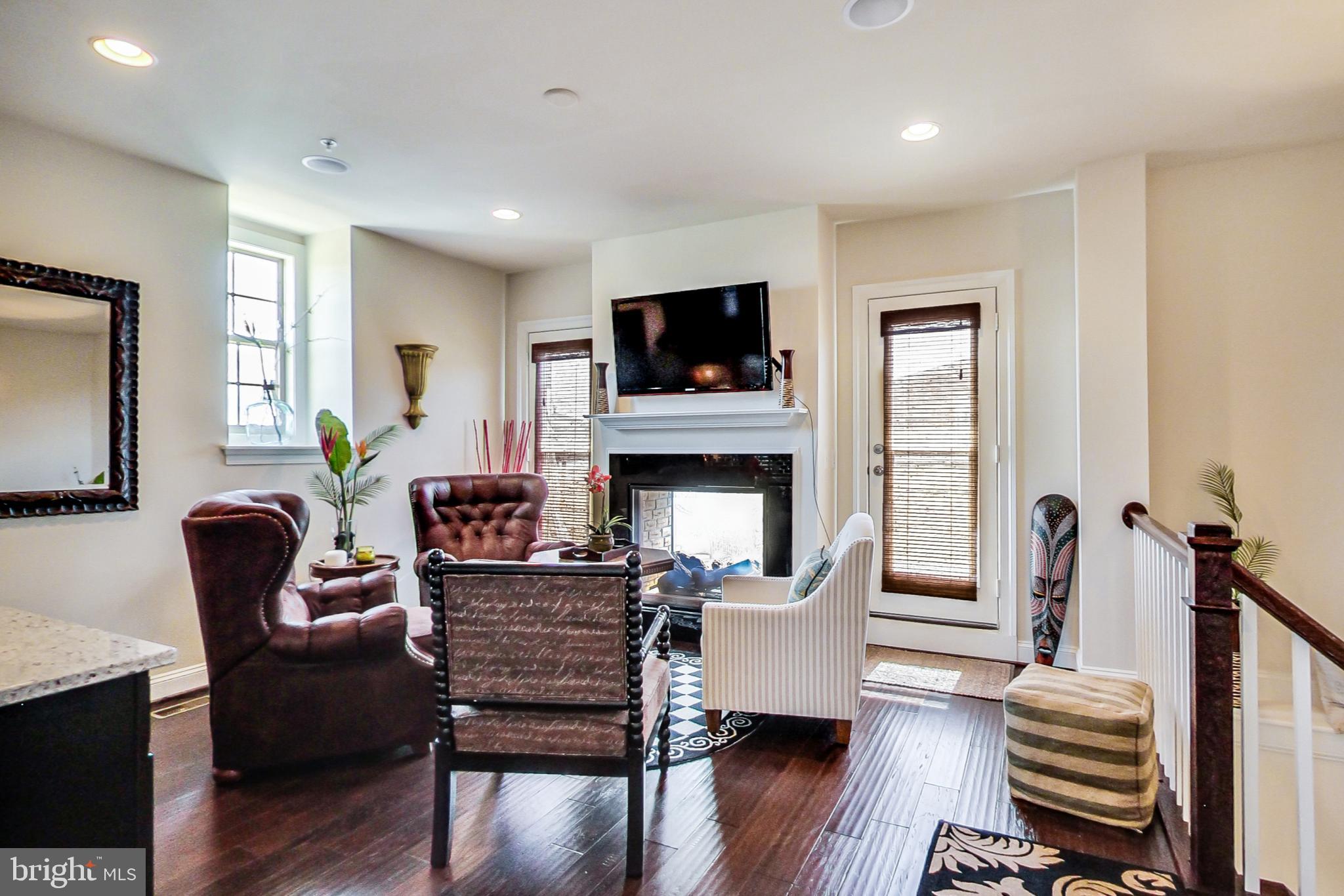 POTOMAC OVERLOOK - Residential