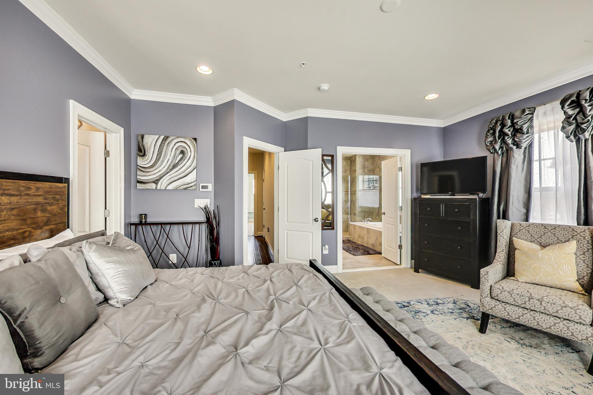 POTOMAC OVERLOOK - Residential