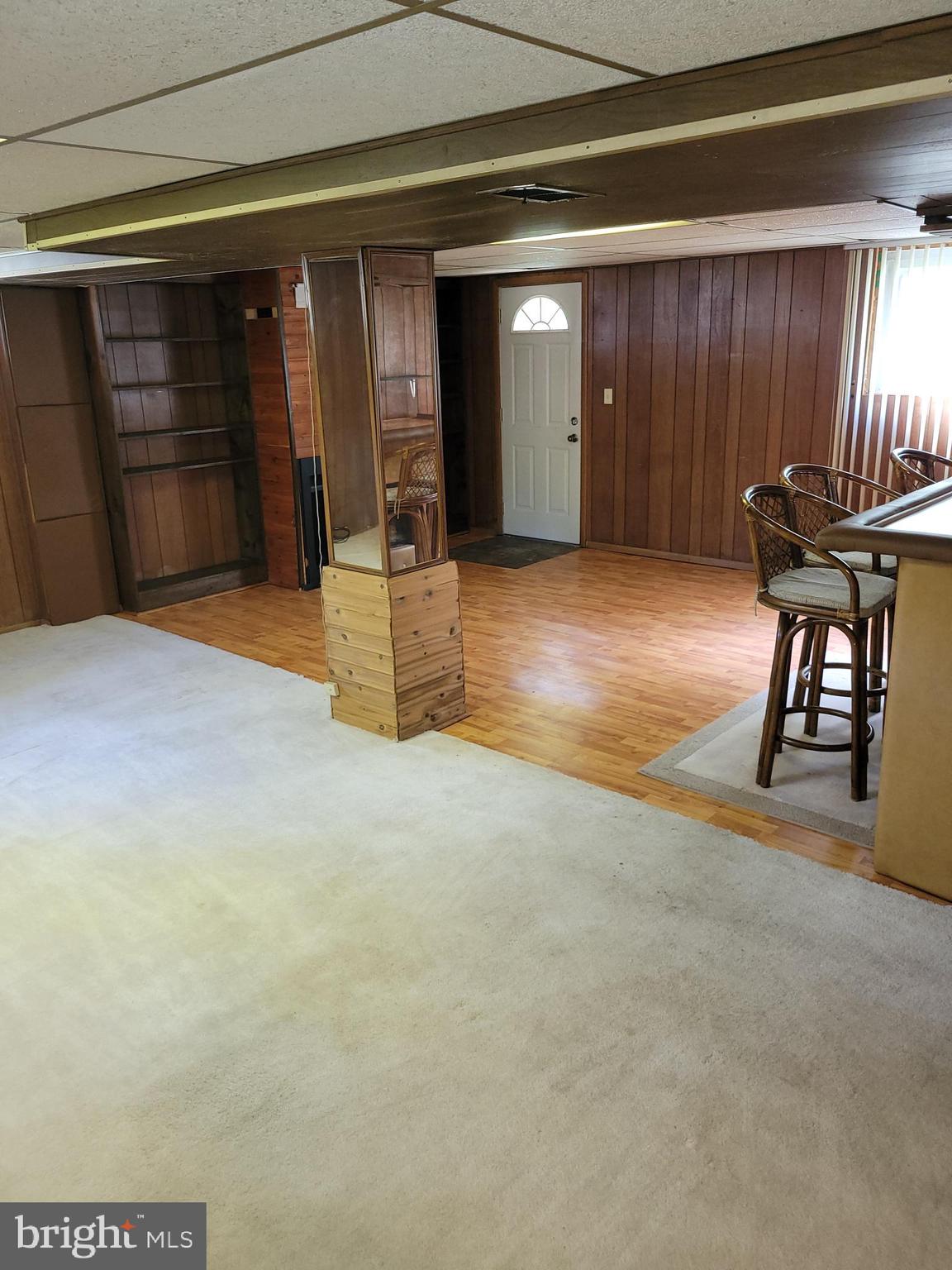 CHRIS MAR MANOR - Residential