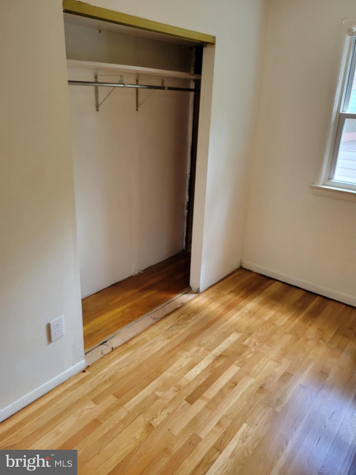 CHRIS MAR MANOR - Residential