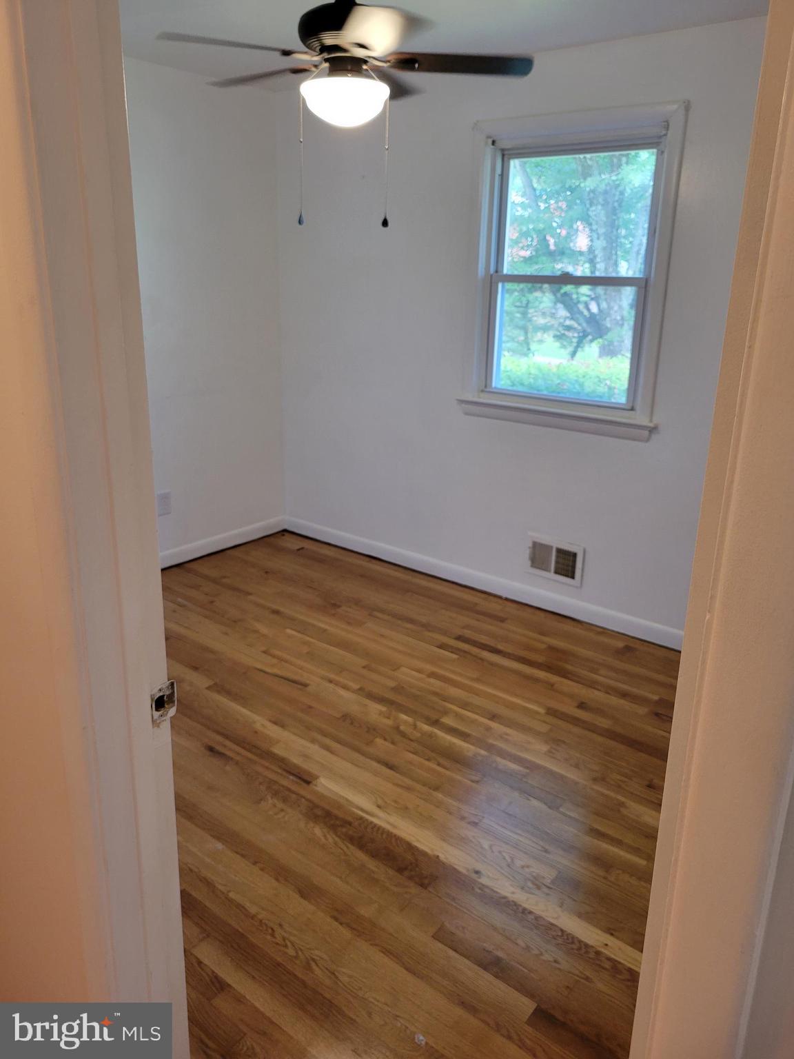 CHRIS MAR MANOR - Residential