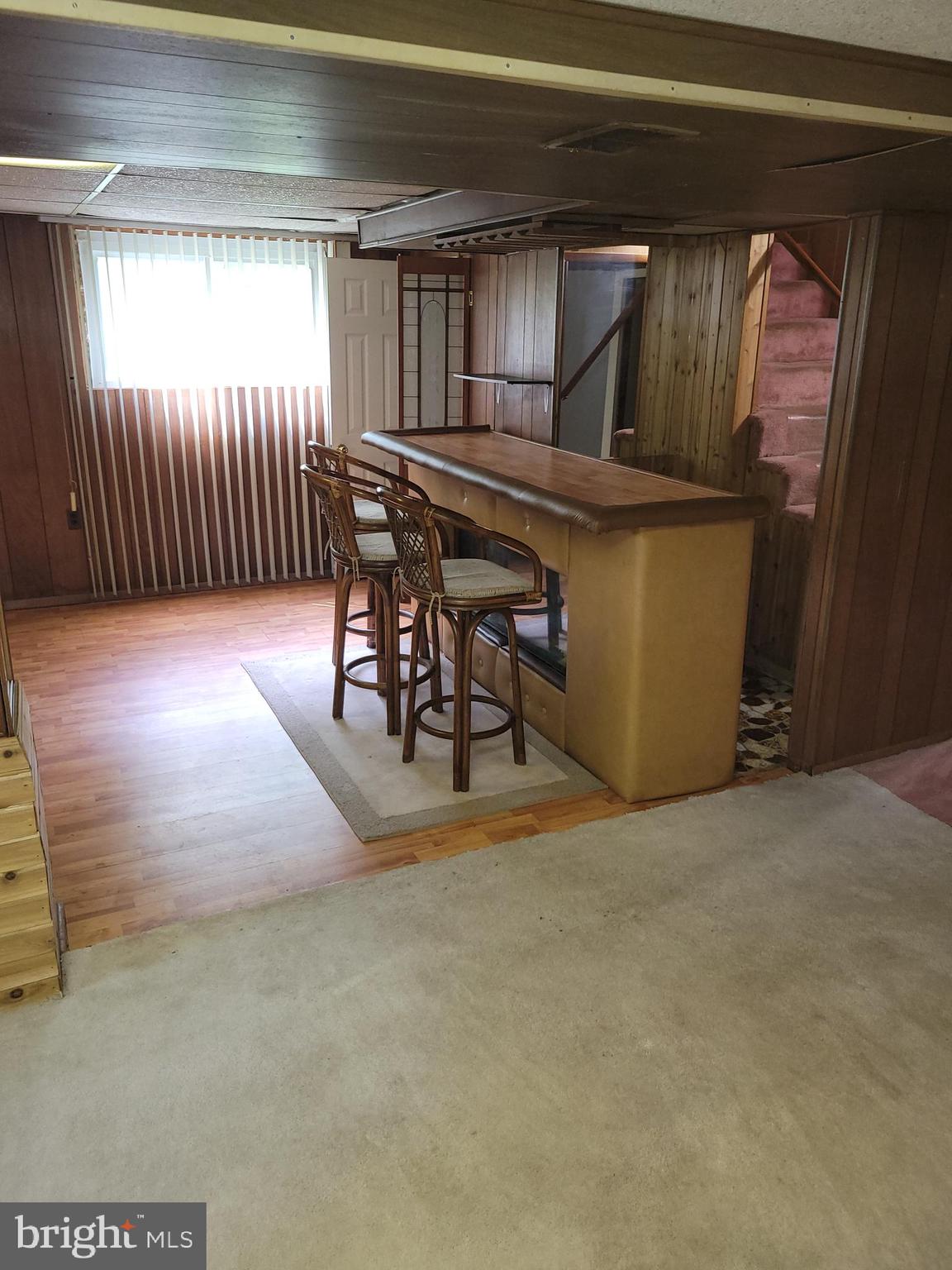 CHRIS MAR MANOR - Residential