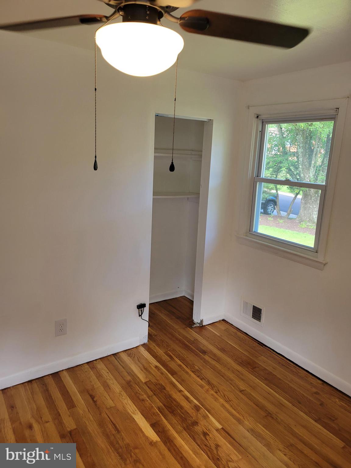 CHRIS MAR MANOR - Residential