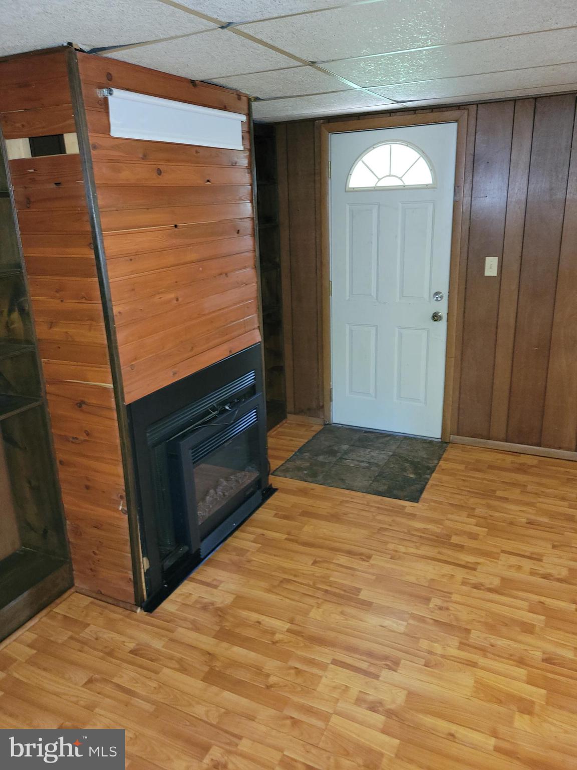 CHRIS MAR MANOR - Residential