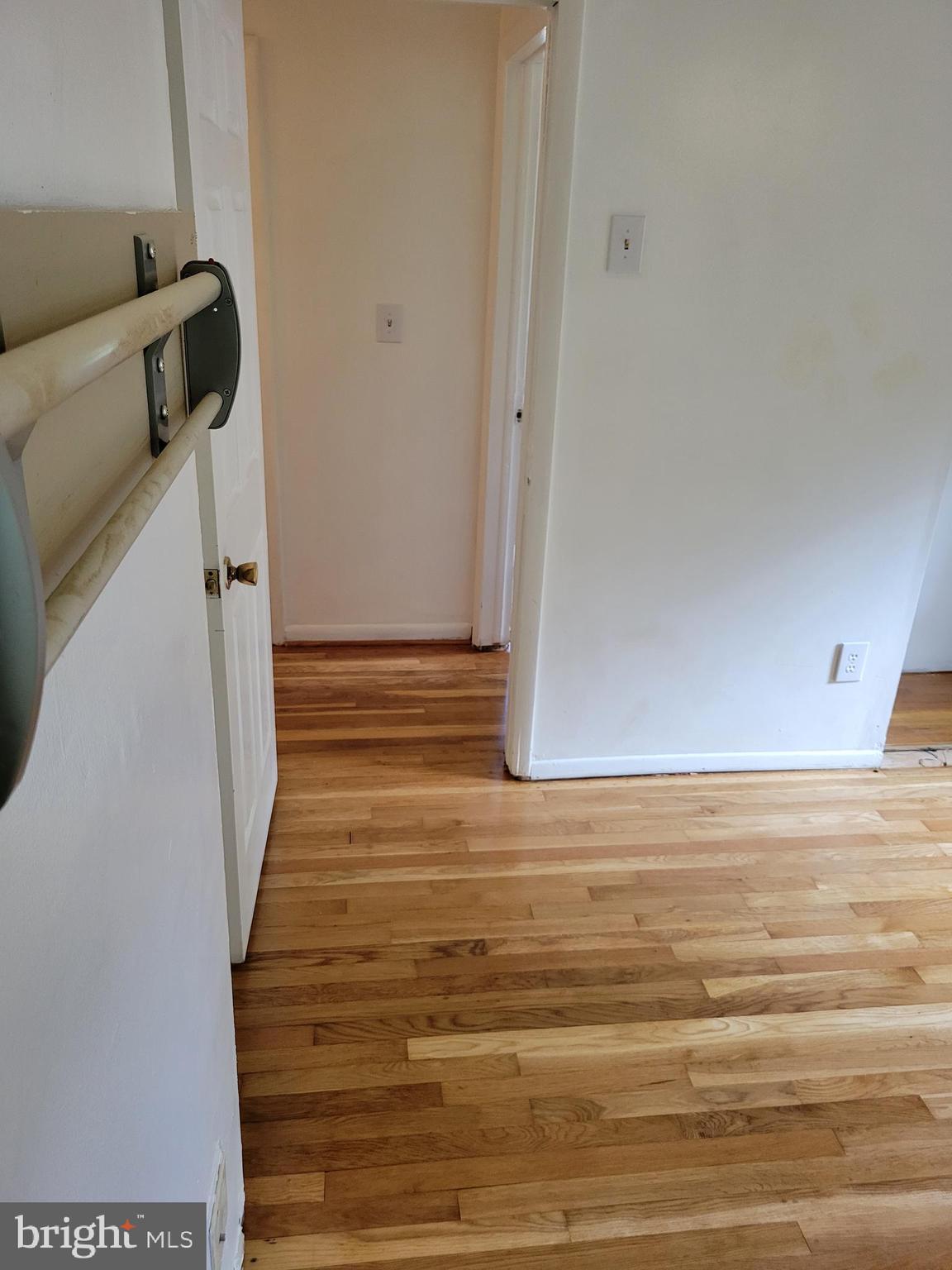 CHRIS MAR MANOR - Residential