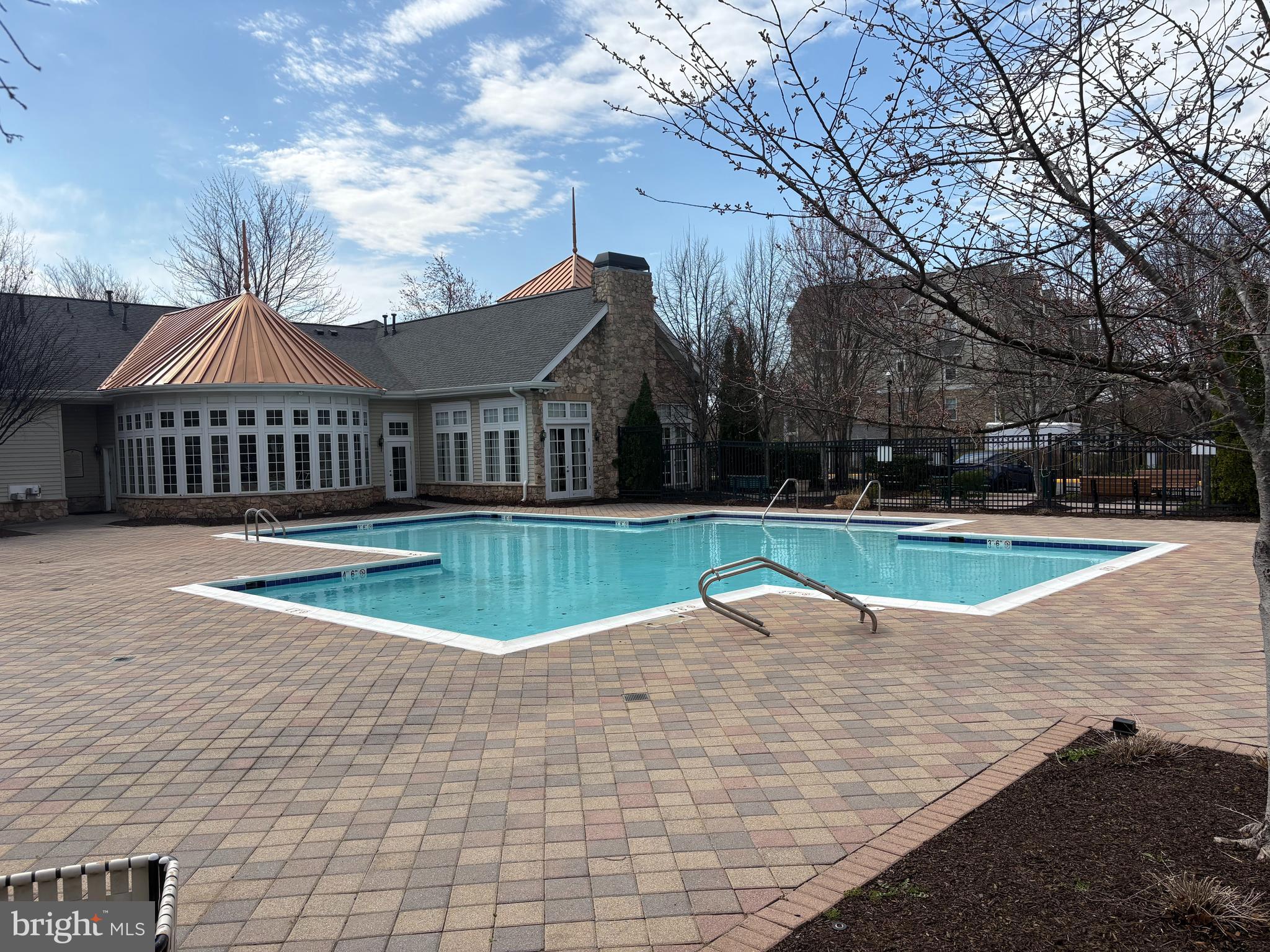 STONEGATE - Residential