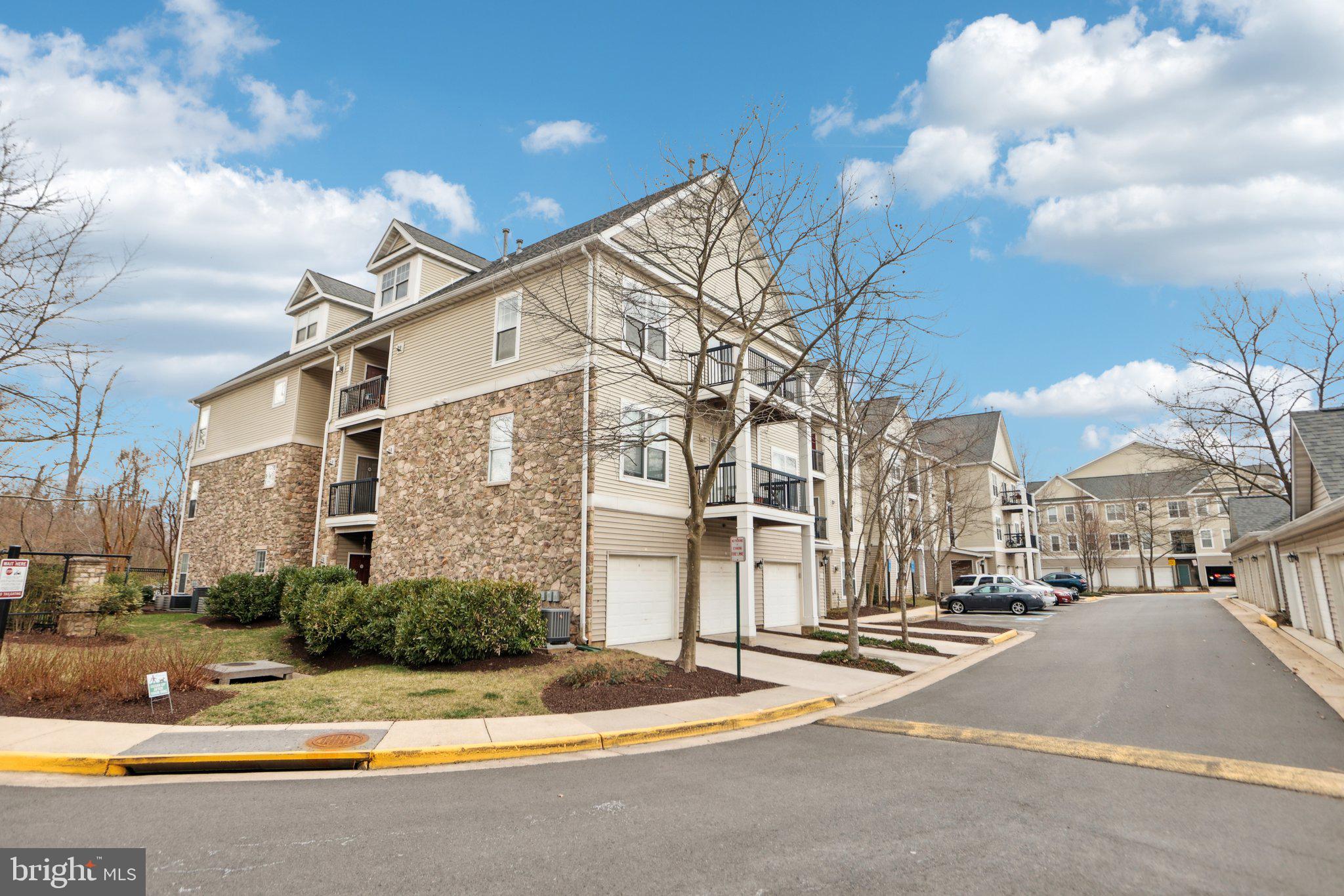 STONEGATE - Residential