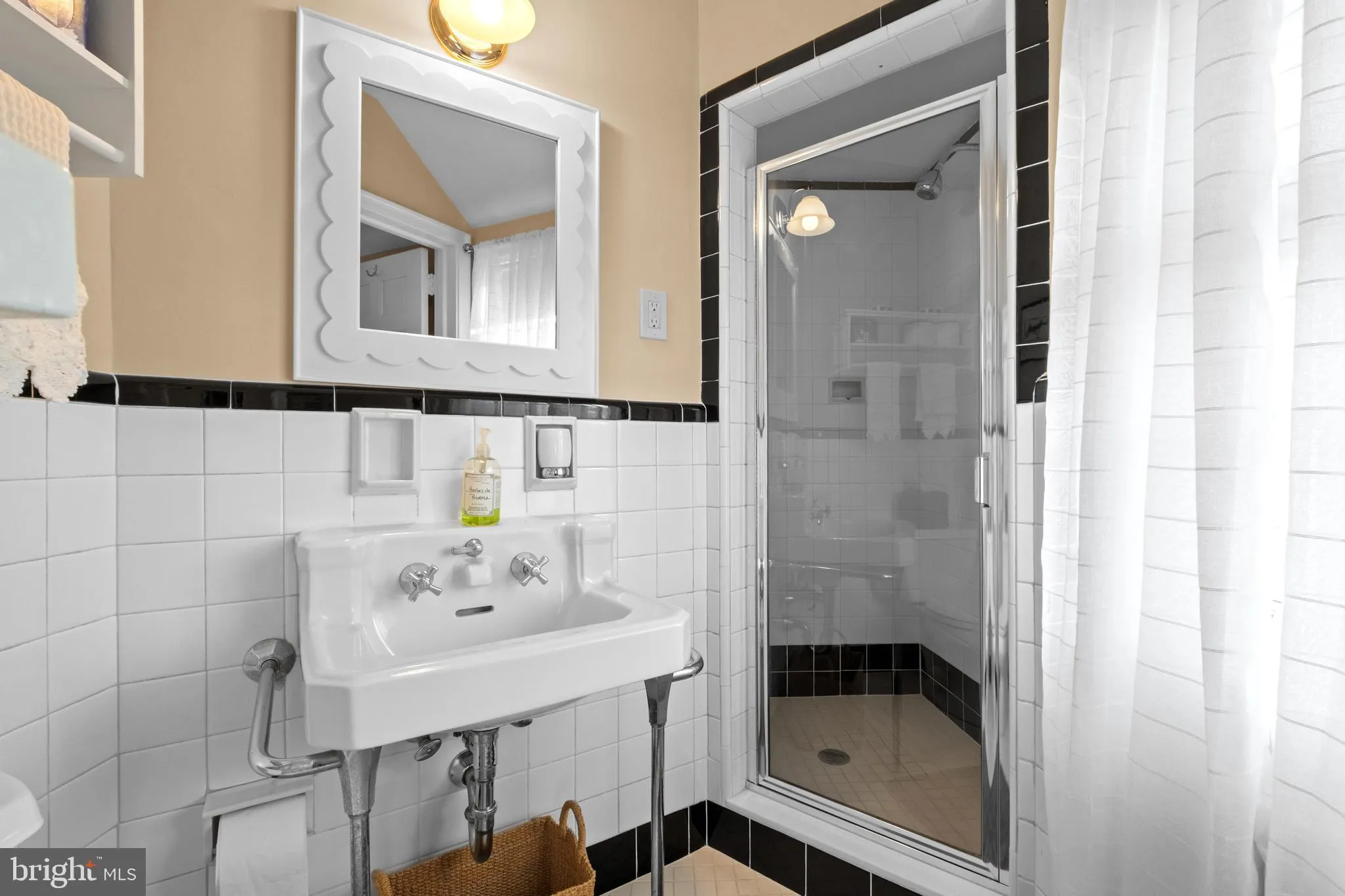 Gladwyne, Pennsylvania 19035, United States, 5 Bedrooms Bedrooms, ,5 BathroomsBathrooms,Residential,Coming Soon,249237