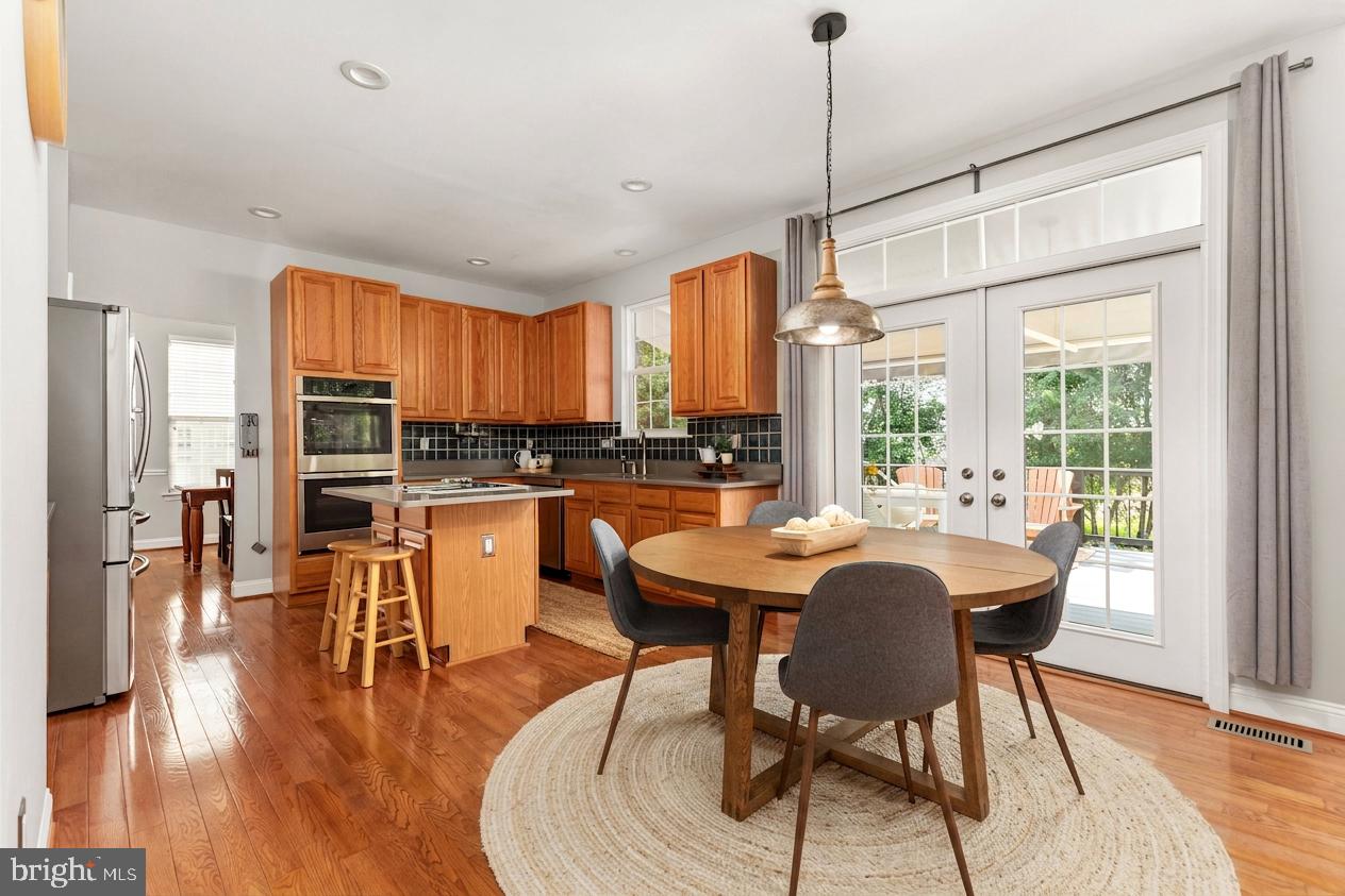 825 SANTMYER DRIVE SE
