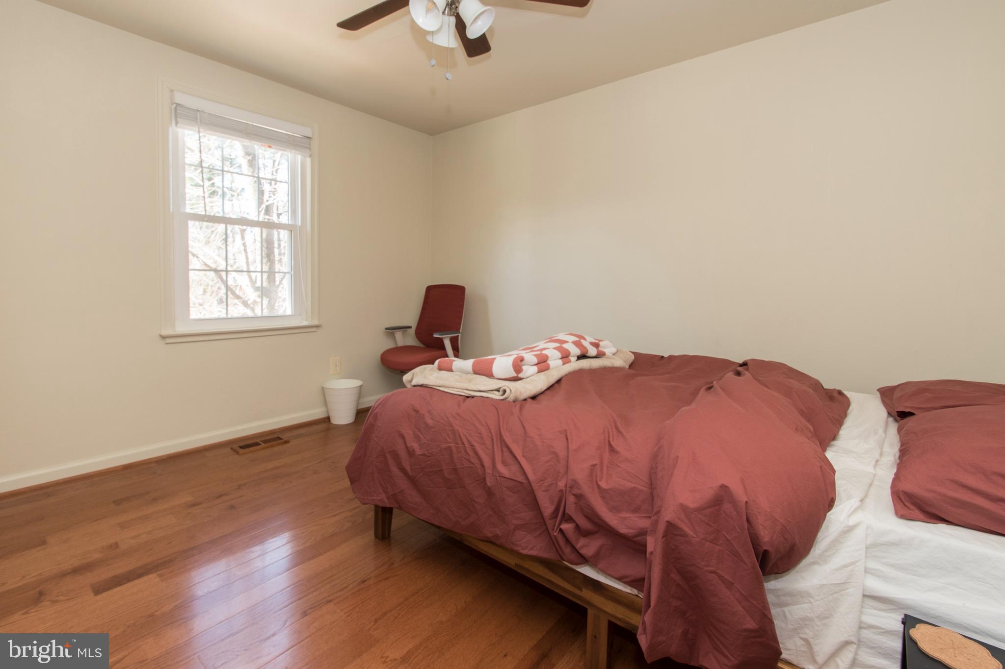 FALLSREACH - Residential Lease