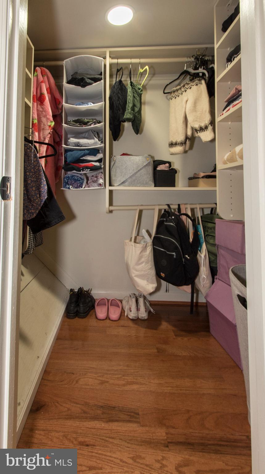 FALLSREACH - Residential Lease