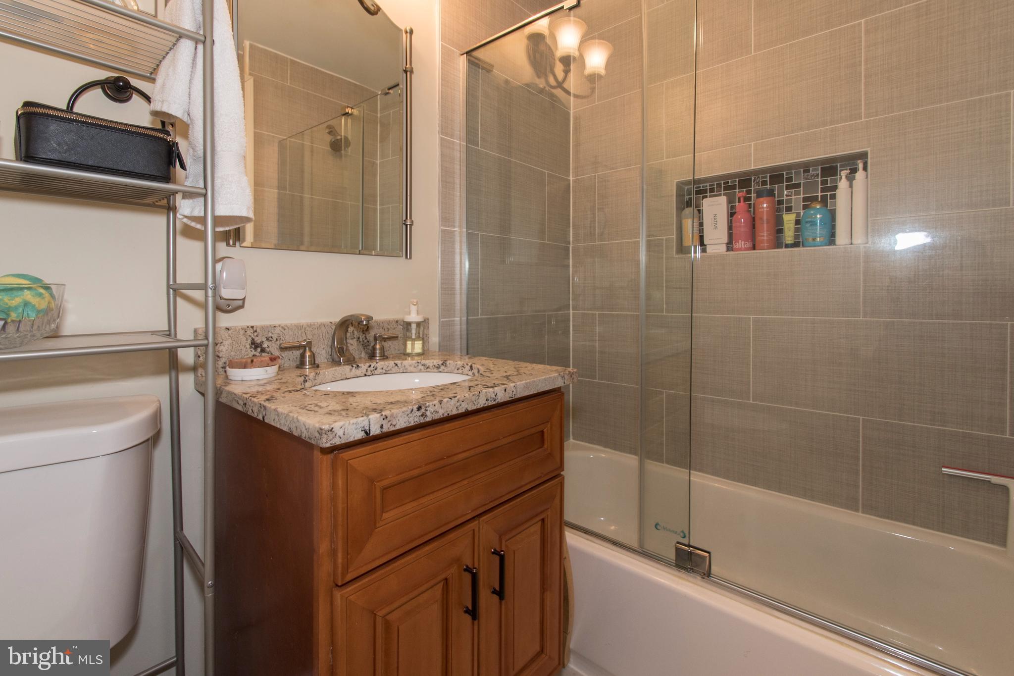 FALLSREACH - Residential Lease