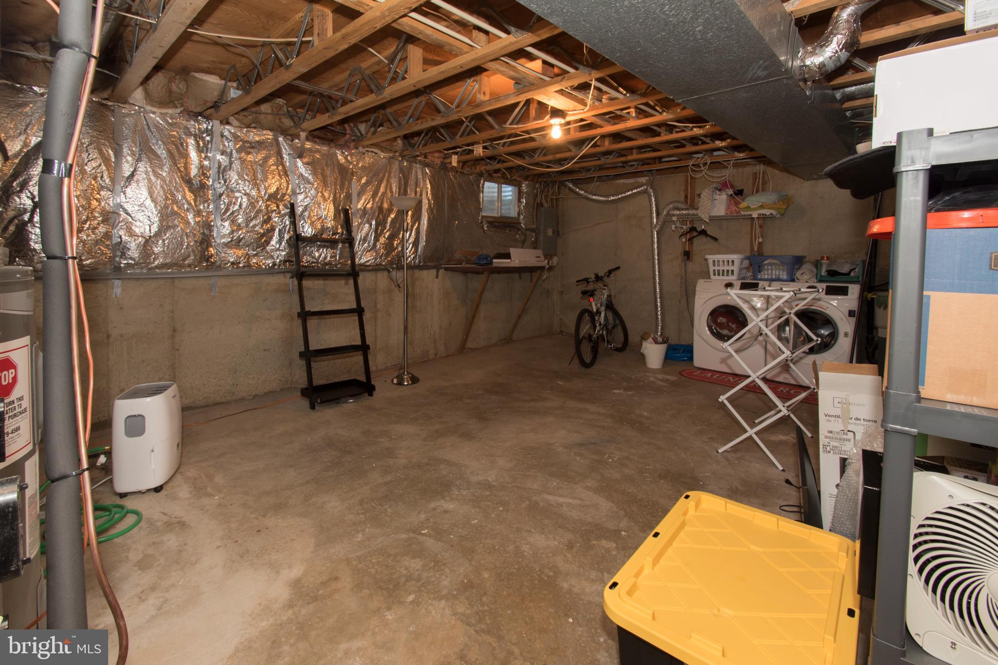 FALLSREACH - Residential Lease