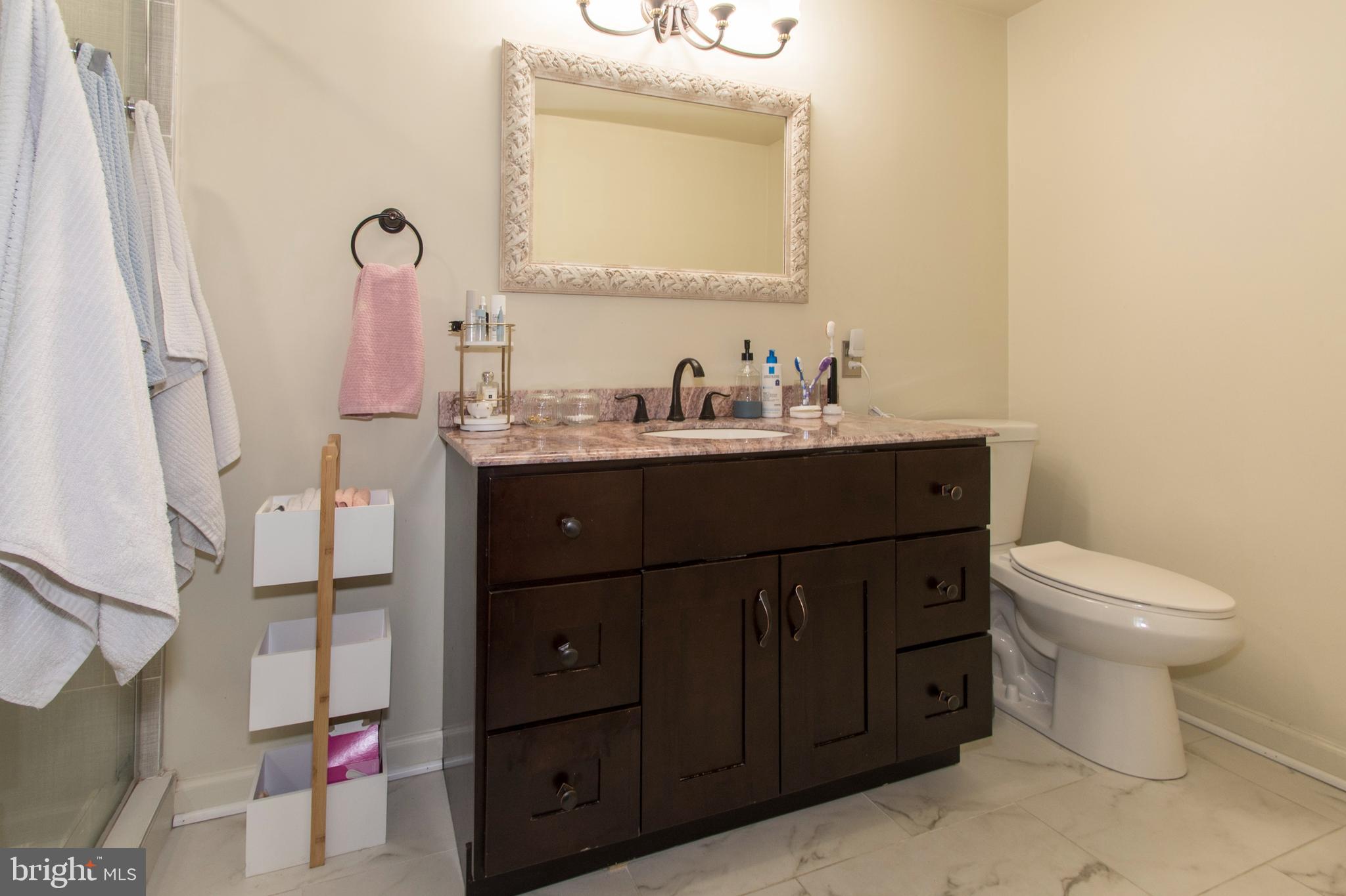 FALLSREACH - Residential Lease