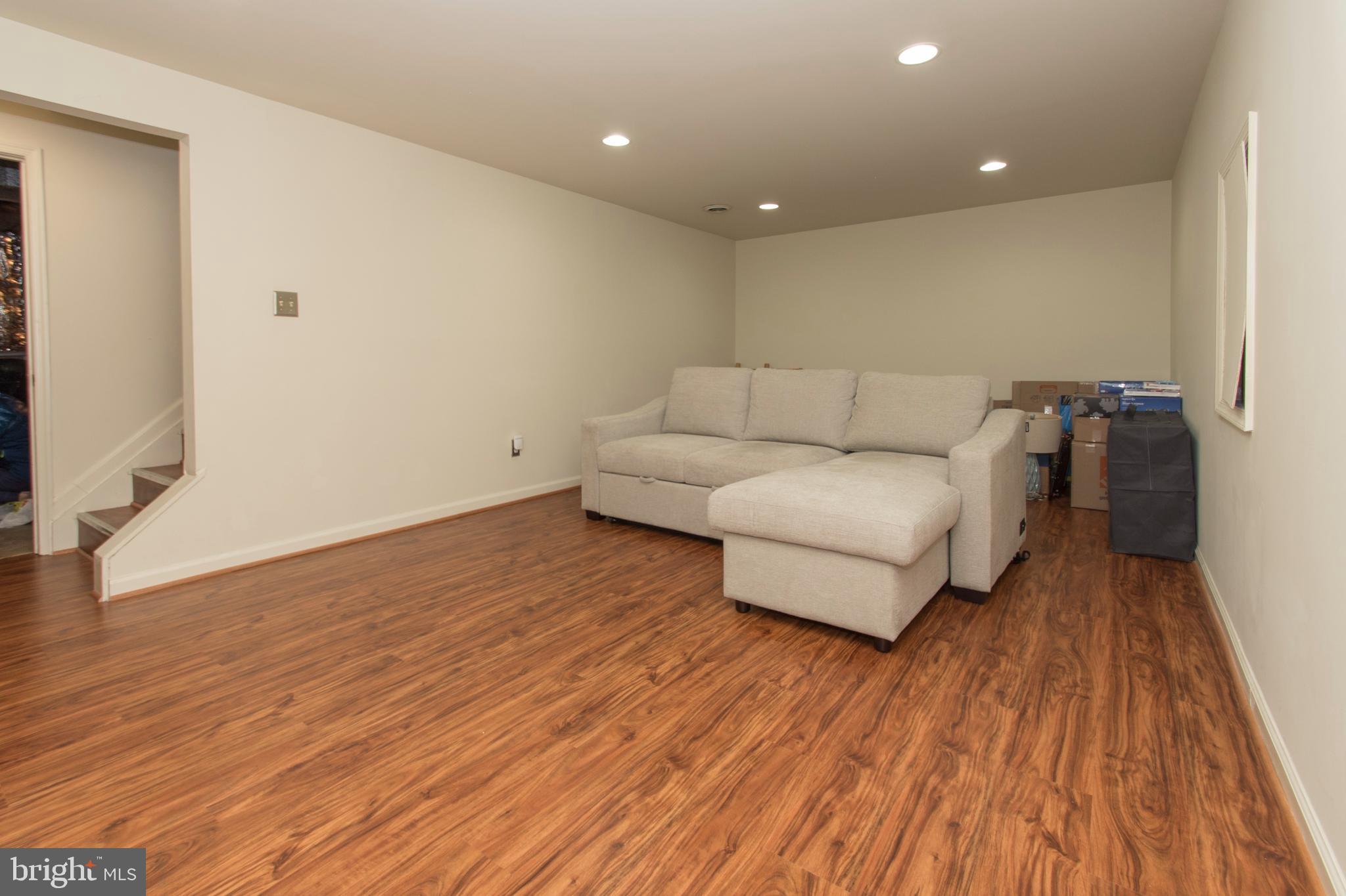 FALLSREACH - Residential Lease