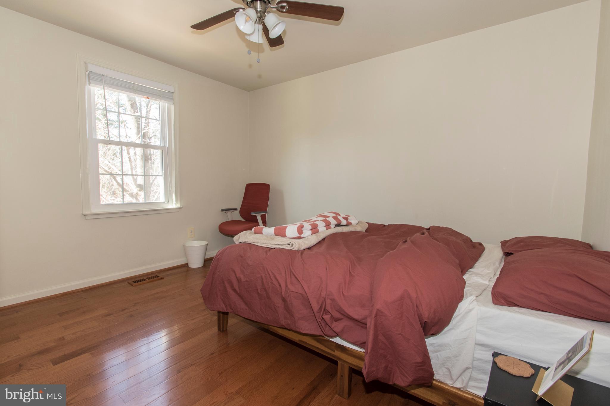 FALLSREACH - Residential Lease