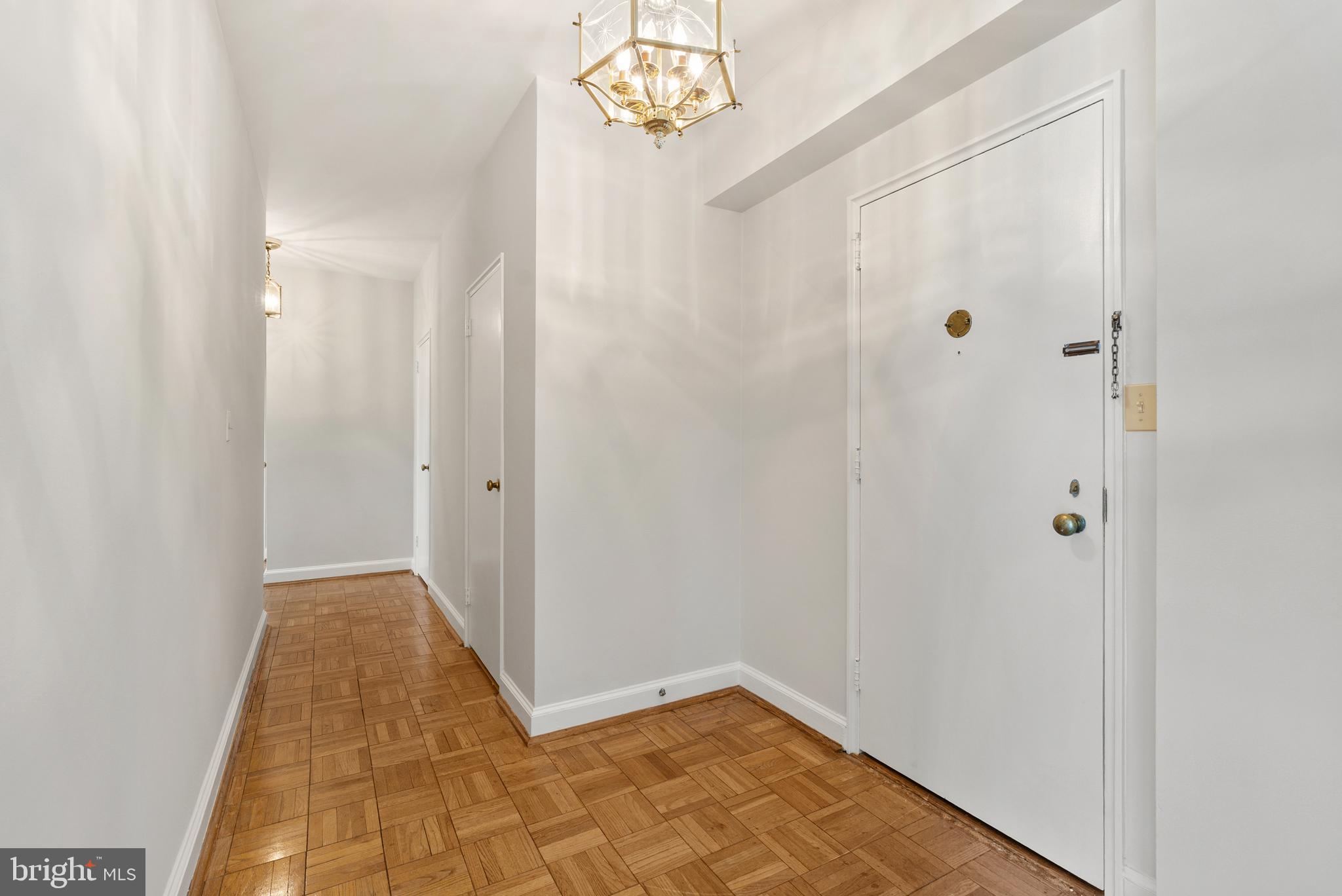 3601 GREENWAY 406