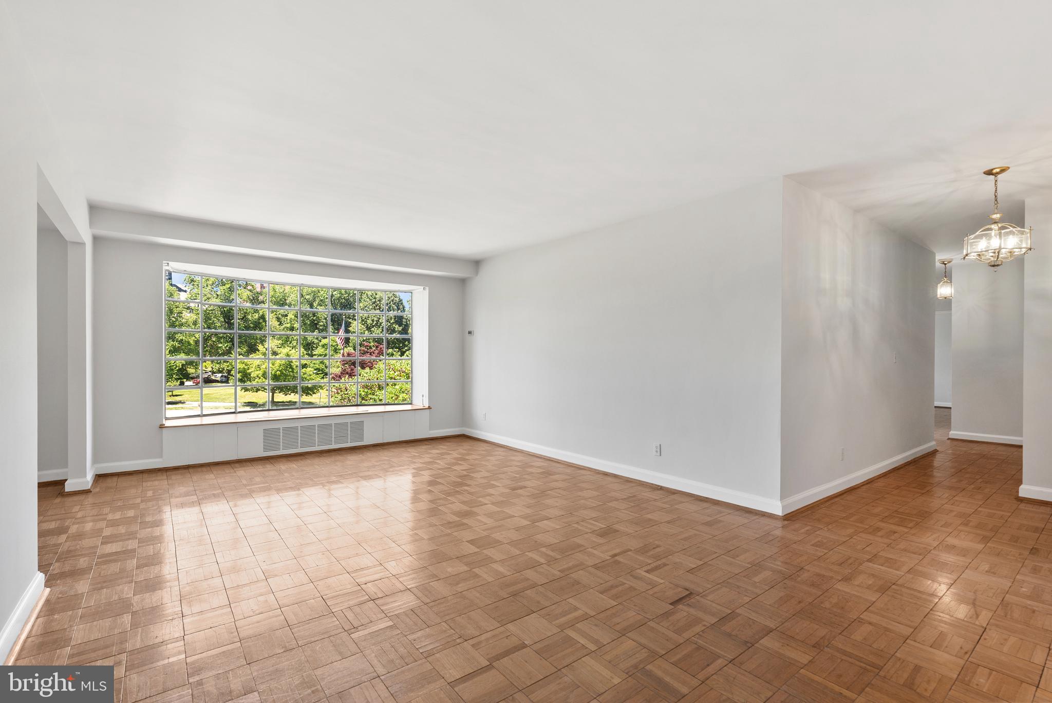 3601 GREENWAY 406