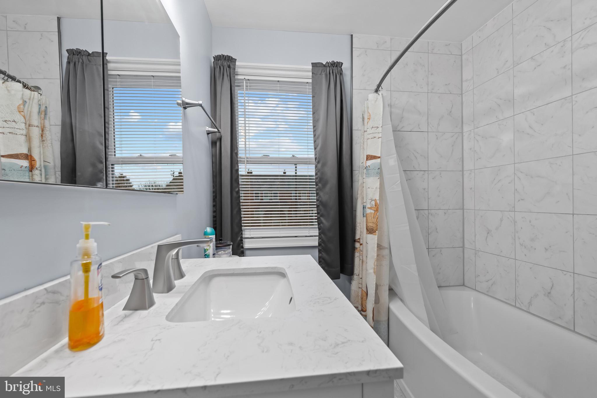 EASTWOOD - Residential