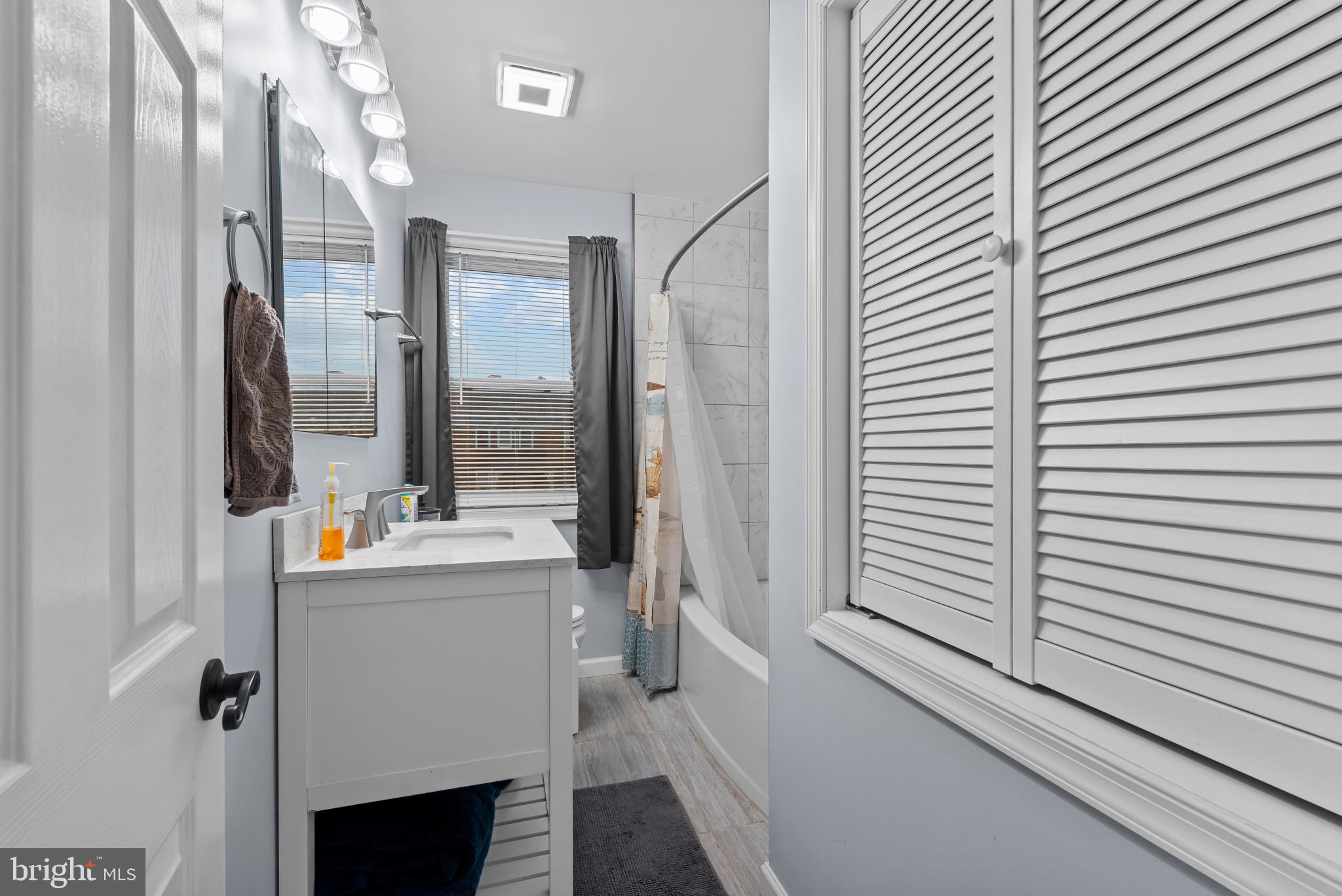 EASTWOOD - Residential