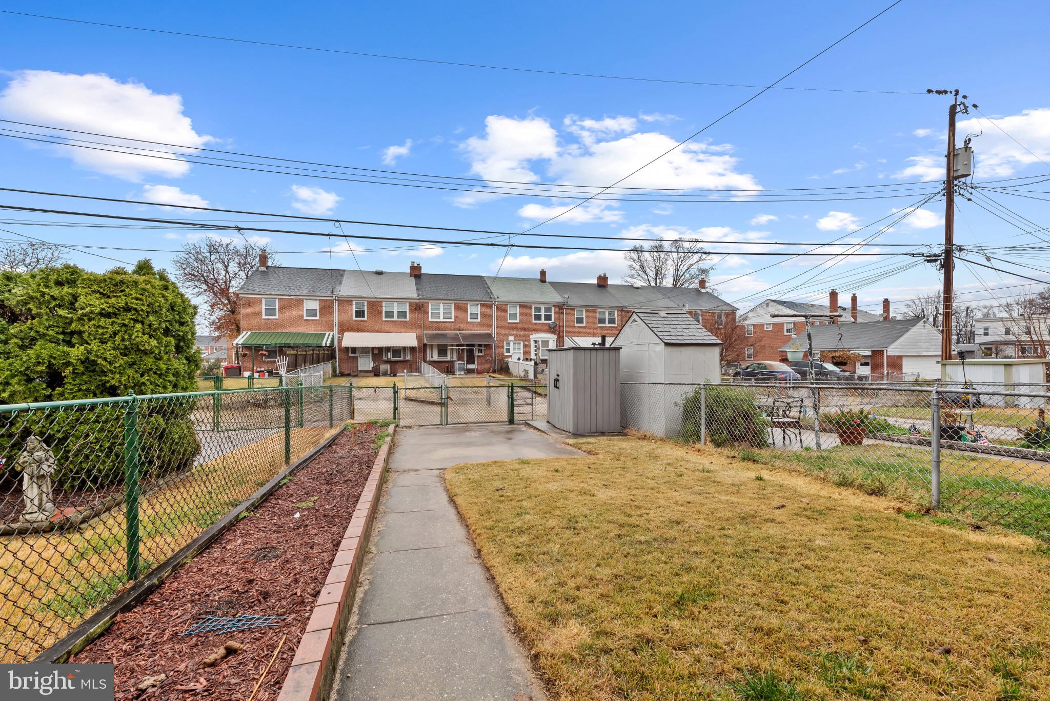 EASTWOOD - Residential