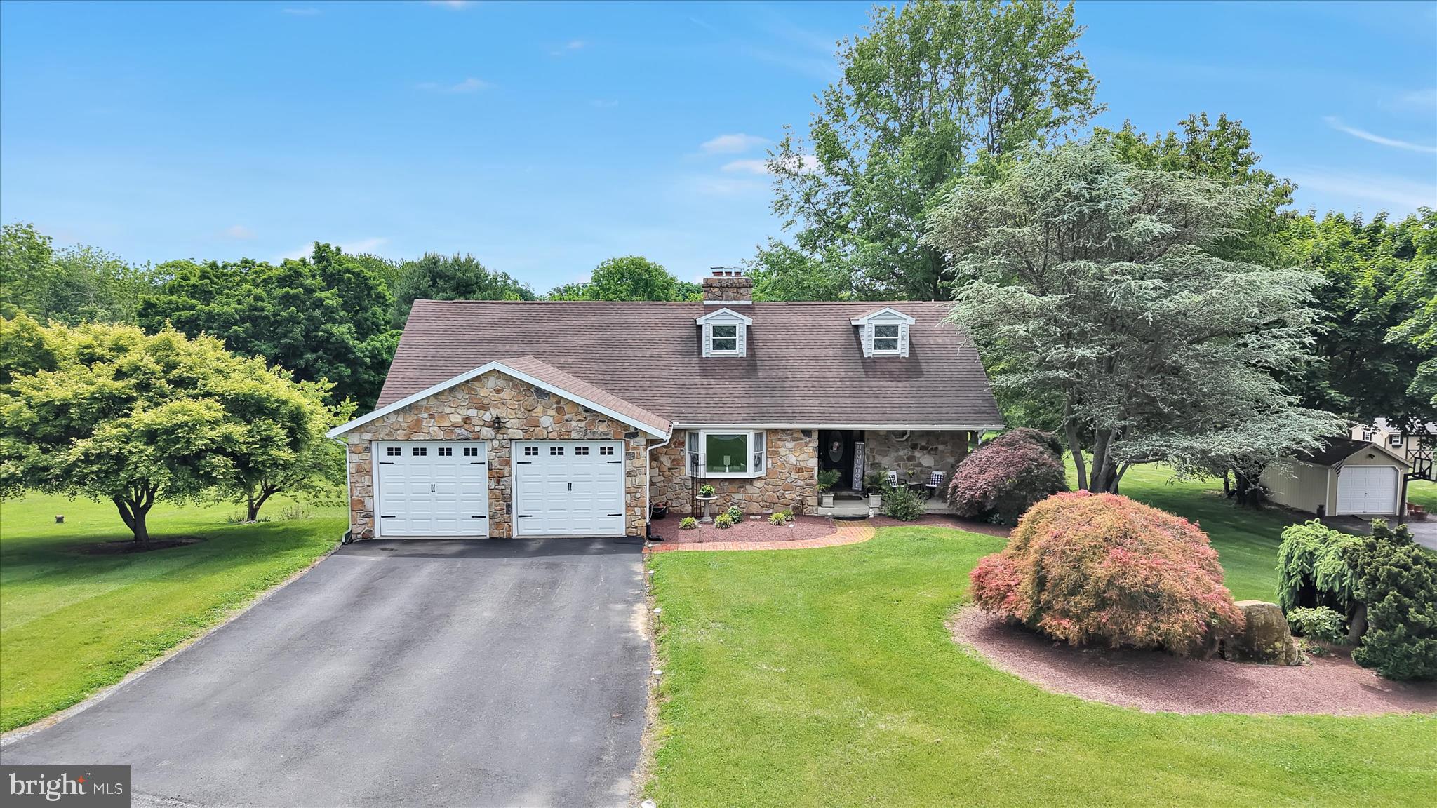 100 LAKEVIEW DRIVE