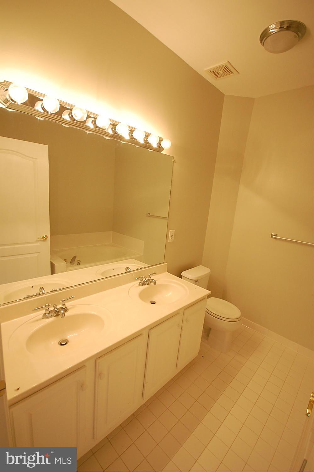 CARDINAL PLACE - Residential